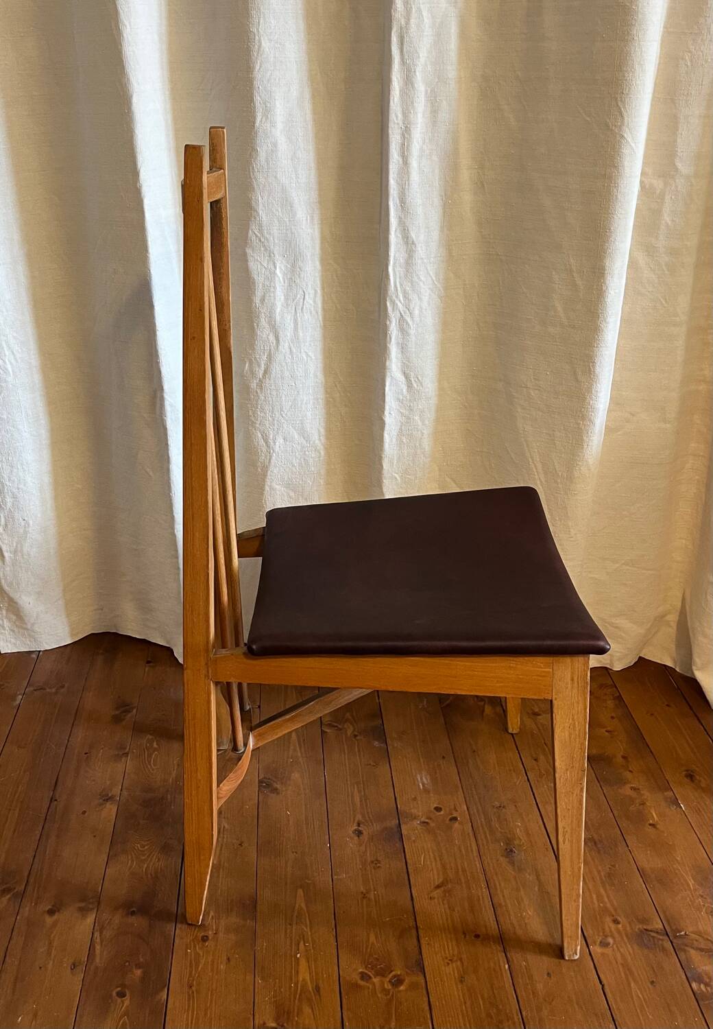 Italian work from the 40s, chair