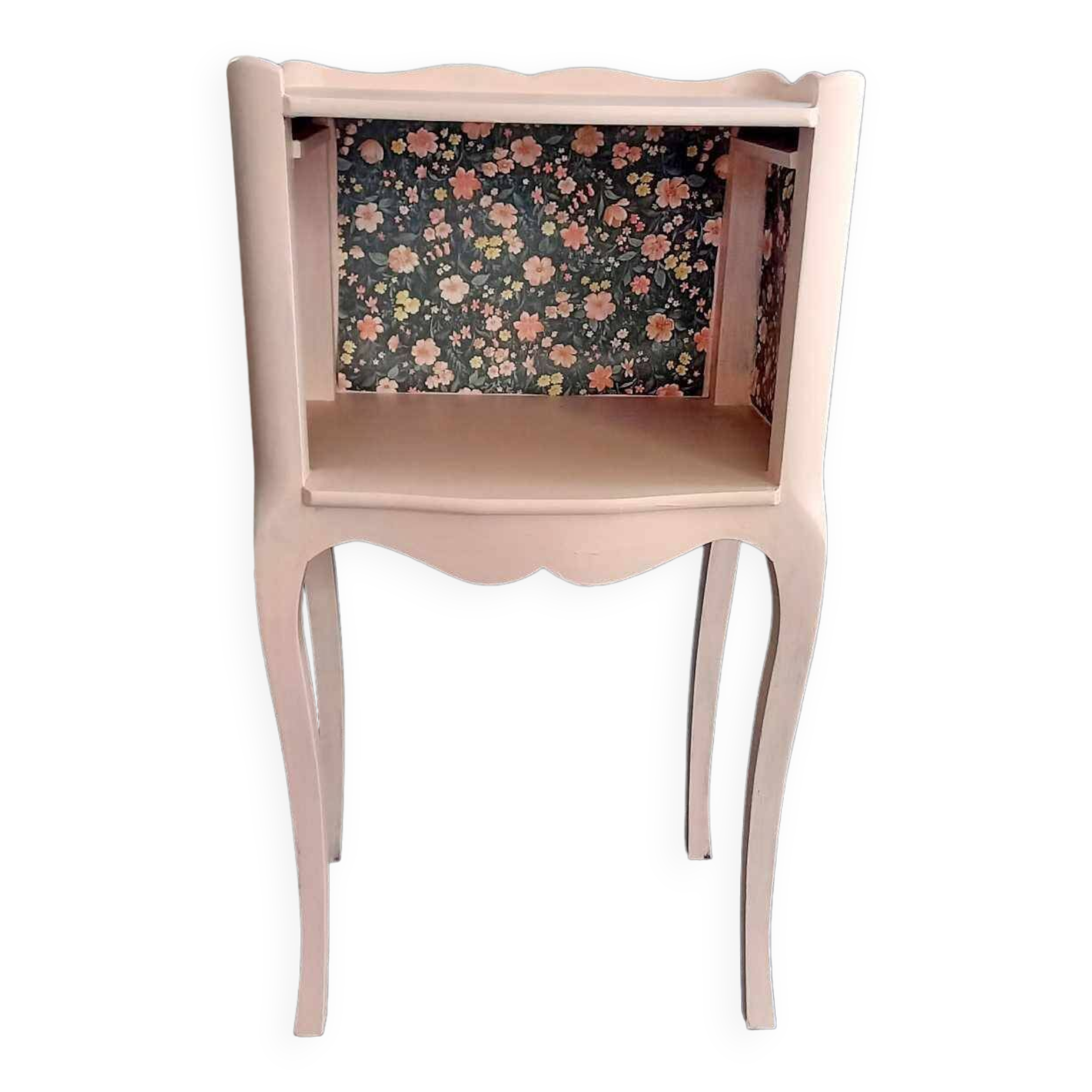 Vintage bedside table revamped