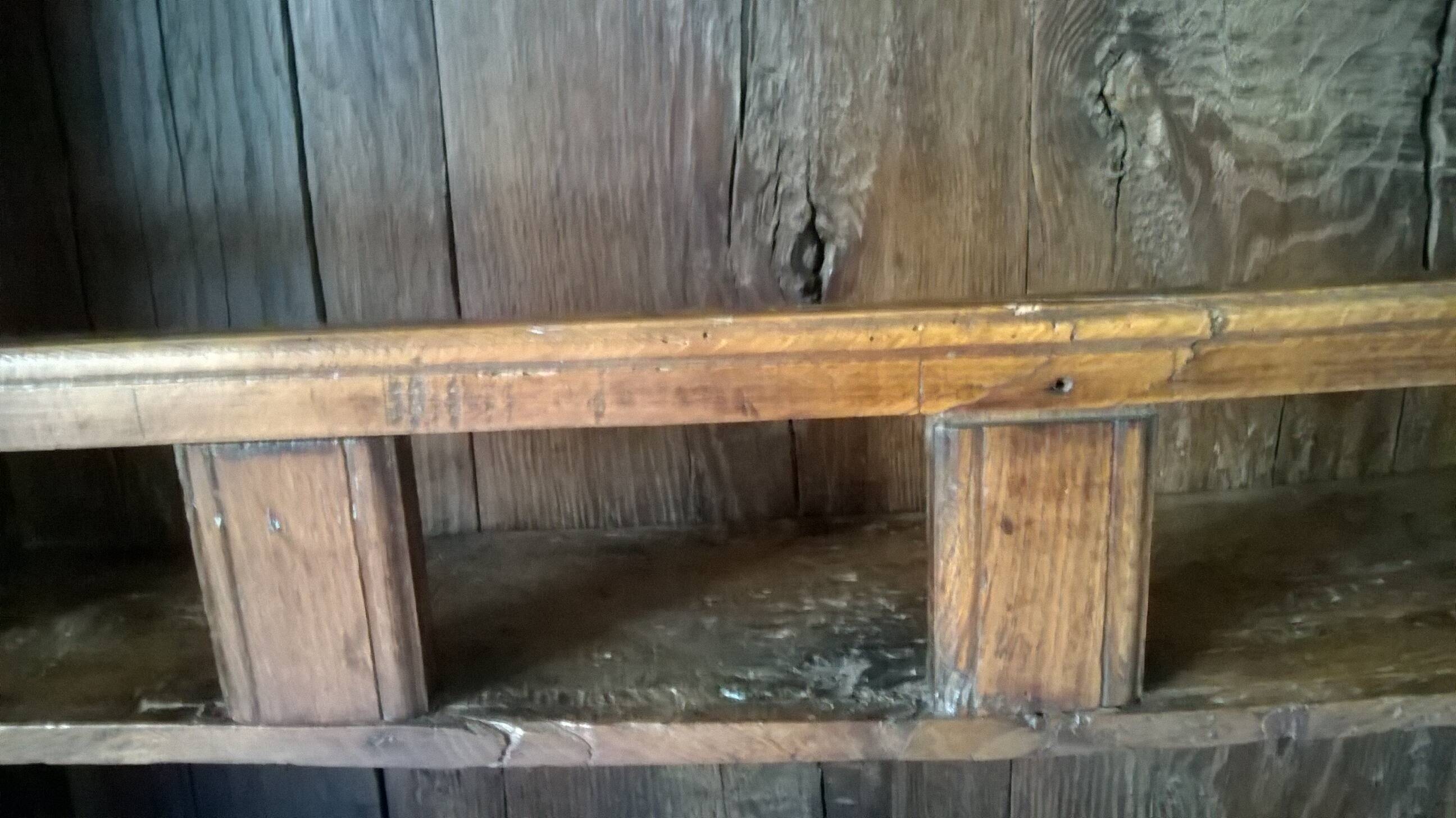 Old oak dresser or shelf to place on the ground