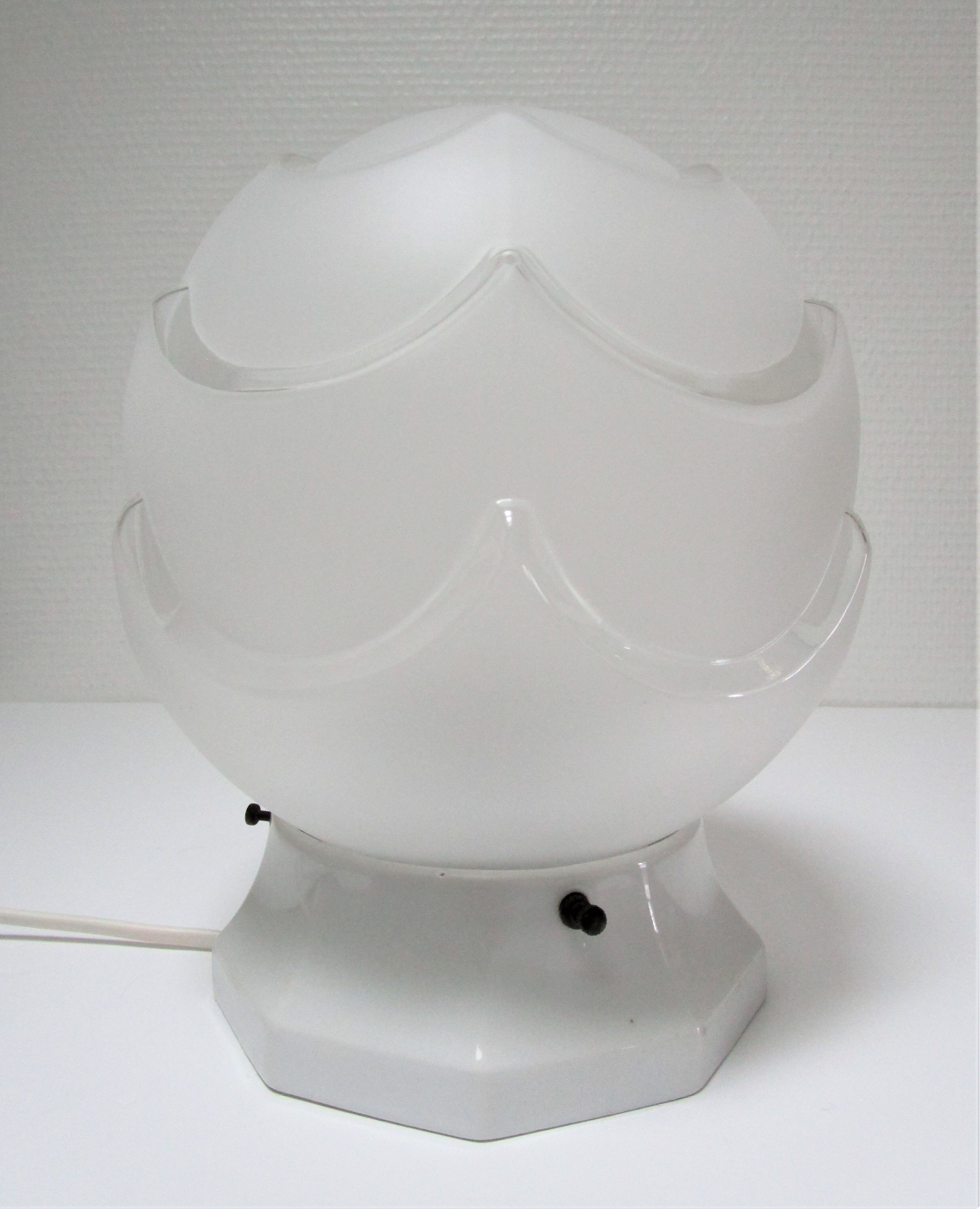 Porcelain ball lamp and art deco style glass