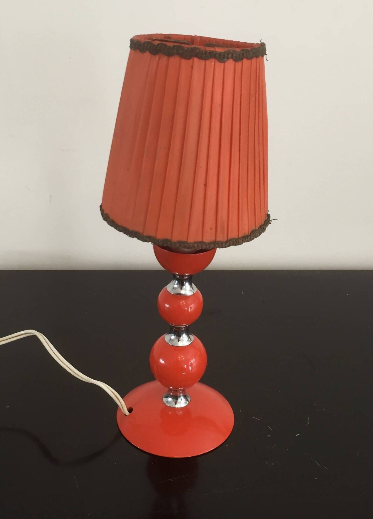 vintage table lamp - orange - metal and nylon lampshade -