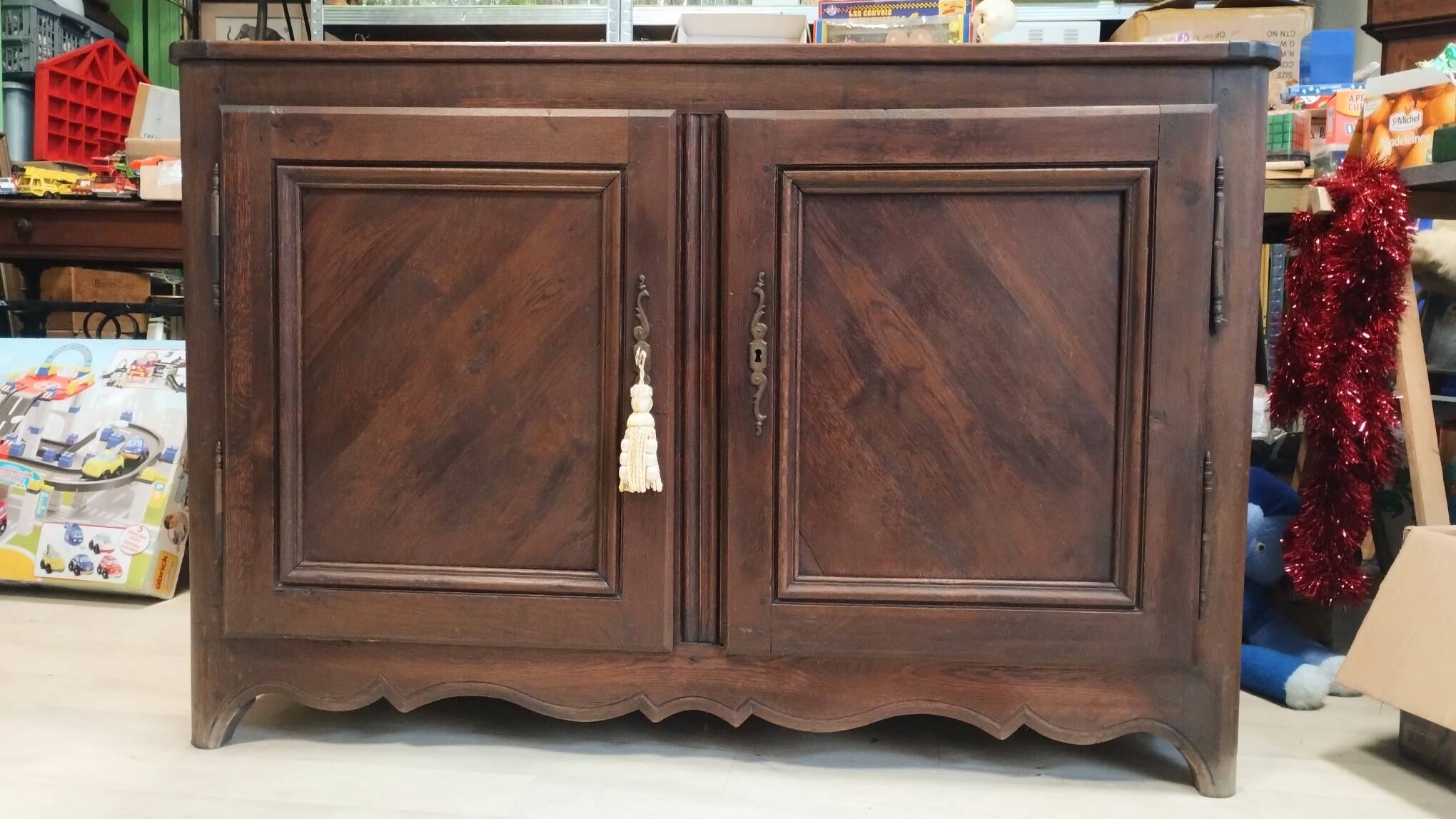 Buffet ancien 2 portes avec coffre XIXème