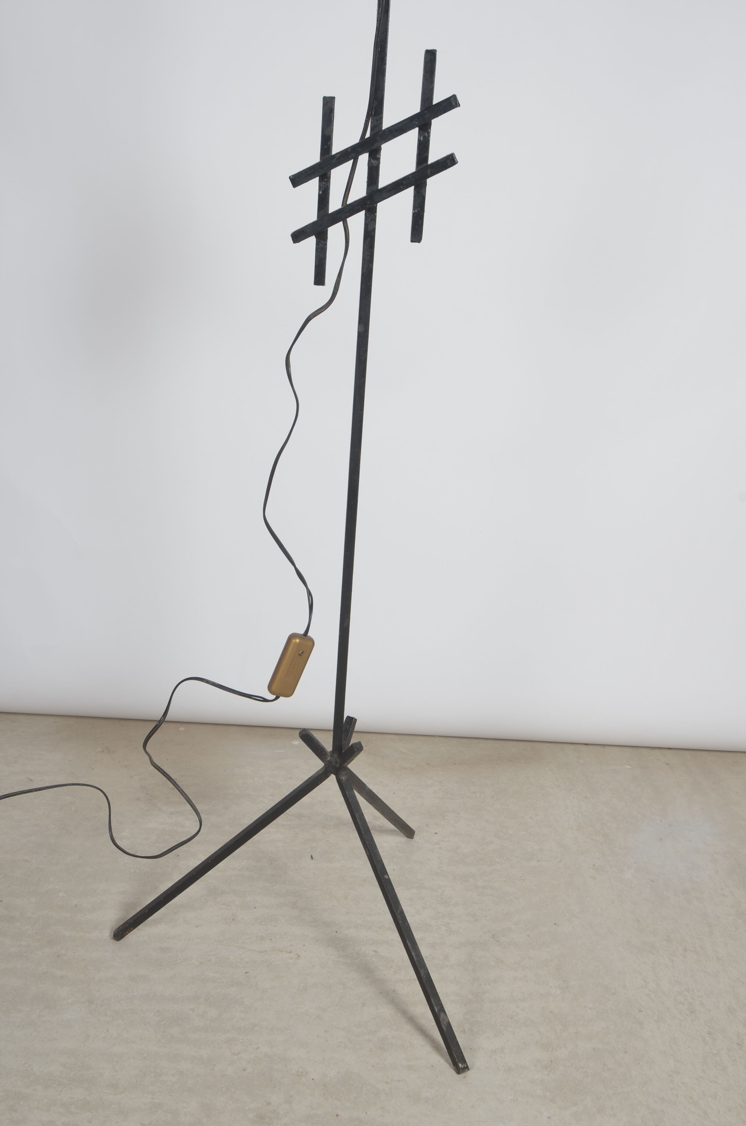 Modernist Tripod floor lamp.