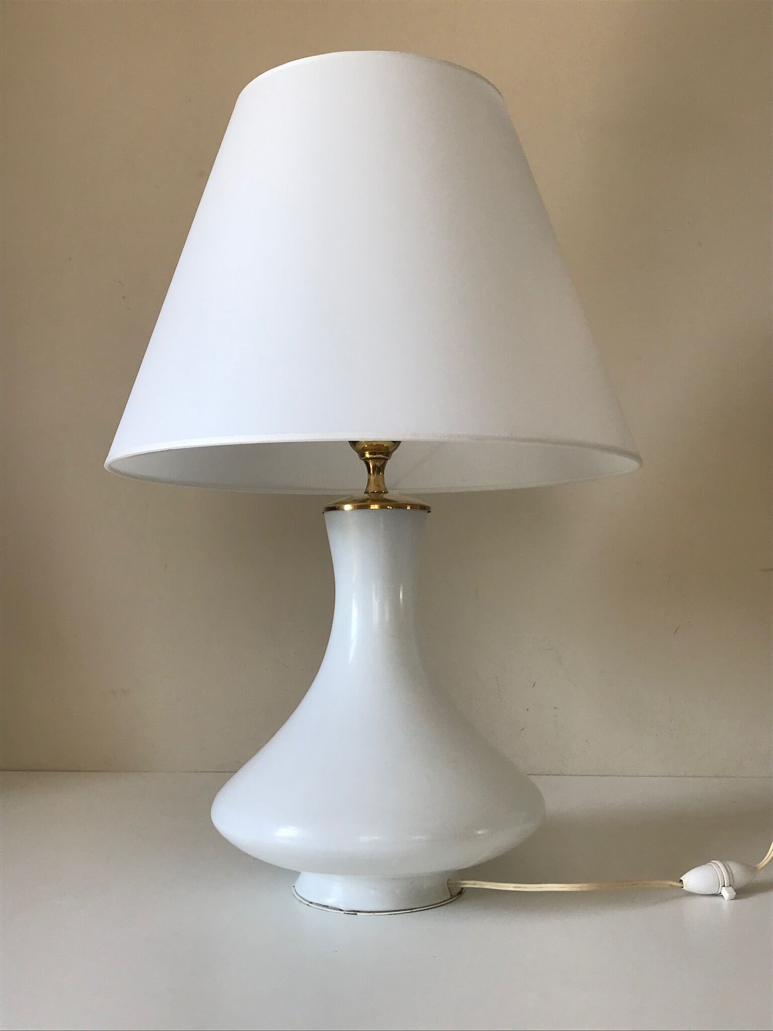 Opaline and brass opaline lamp 70