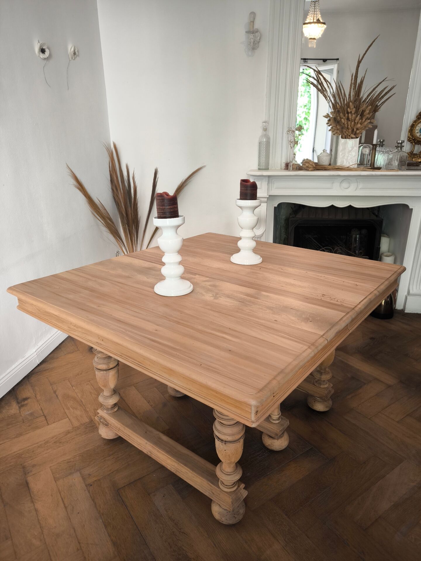 Henri II mid-table in solid walnut – Custom finish