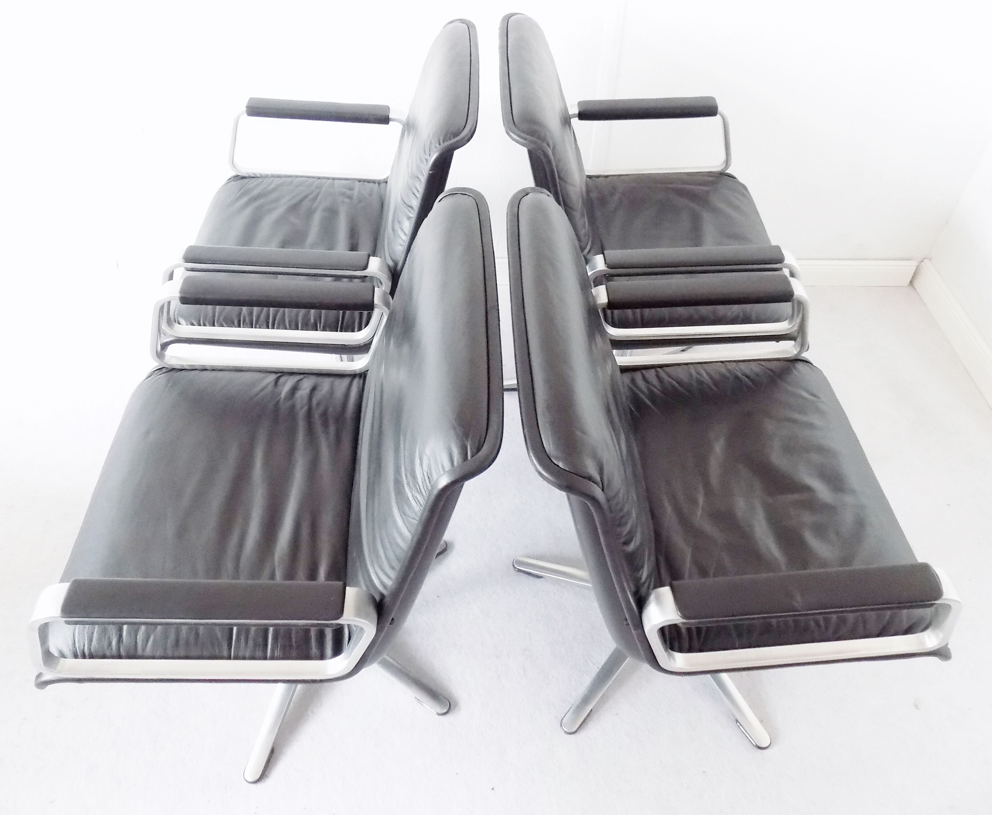 Wilkhahn Delta 2000 set of 4 black leather dining chairs by Delta Design