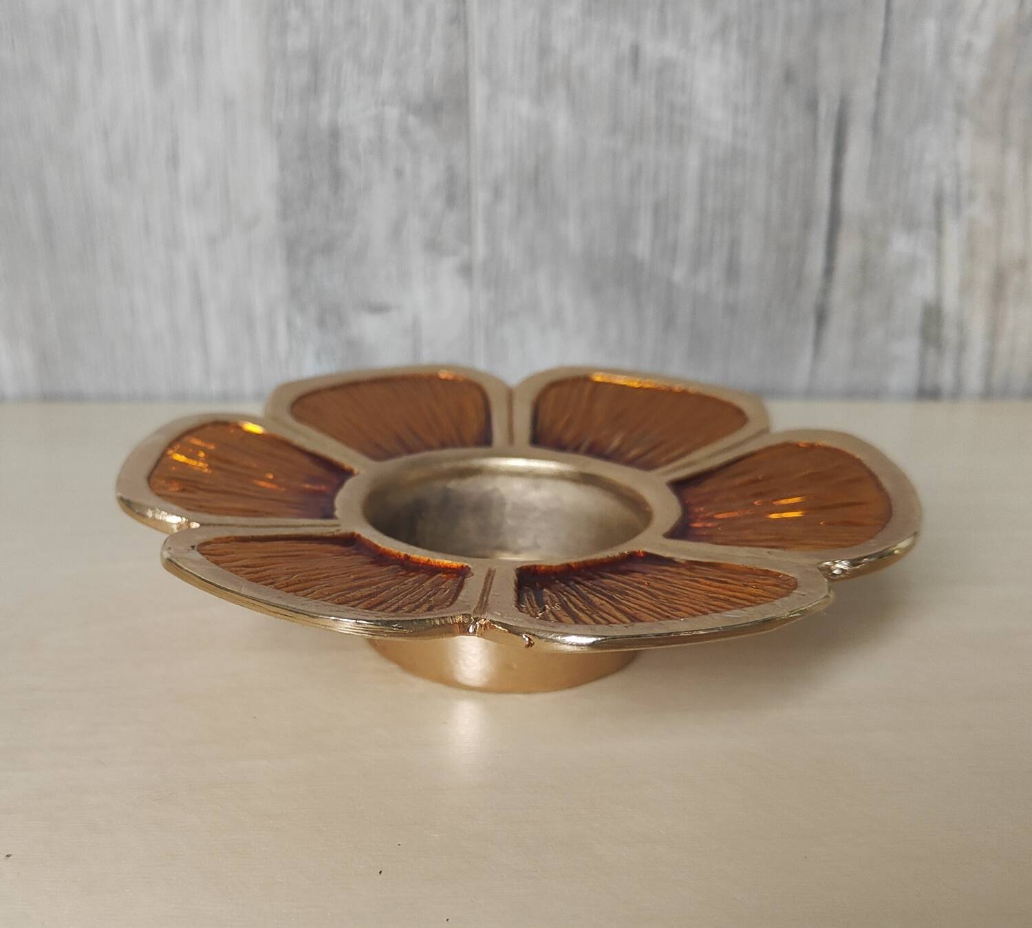 Bougeoir fleur en bronze et émail