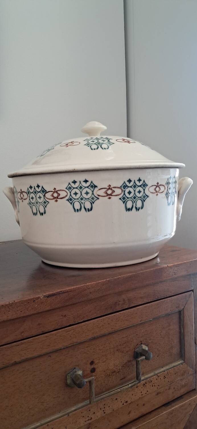 St Uze soup tureen from the 1930s.