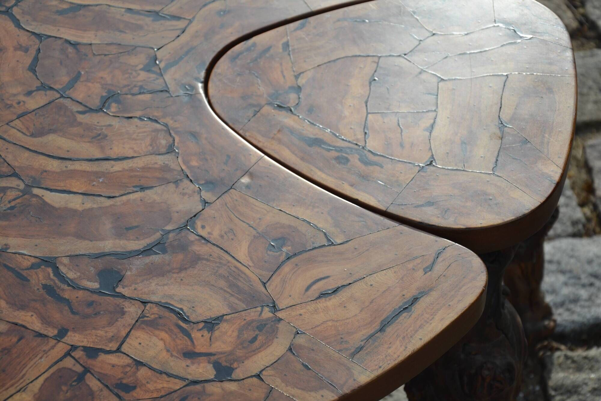 Modular coffee table in vine shoot marquetry.