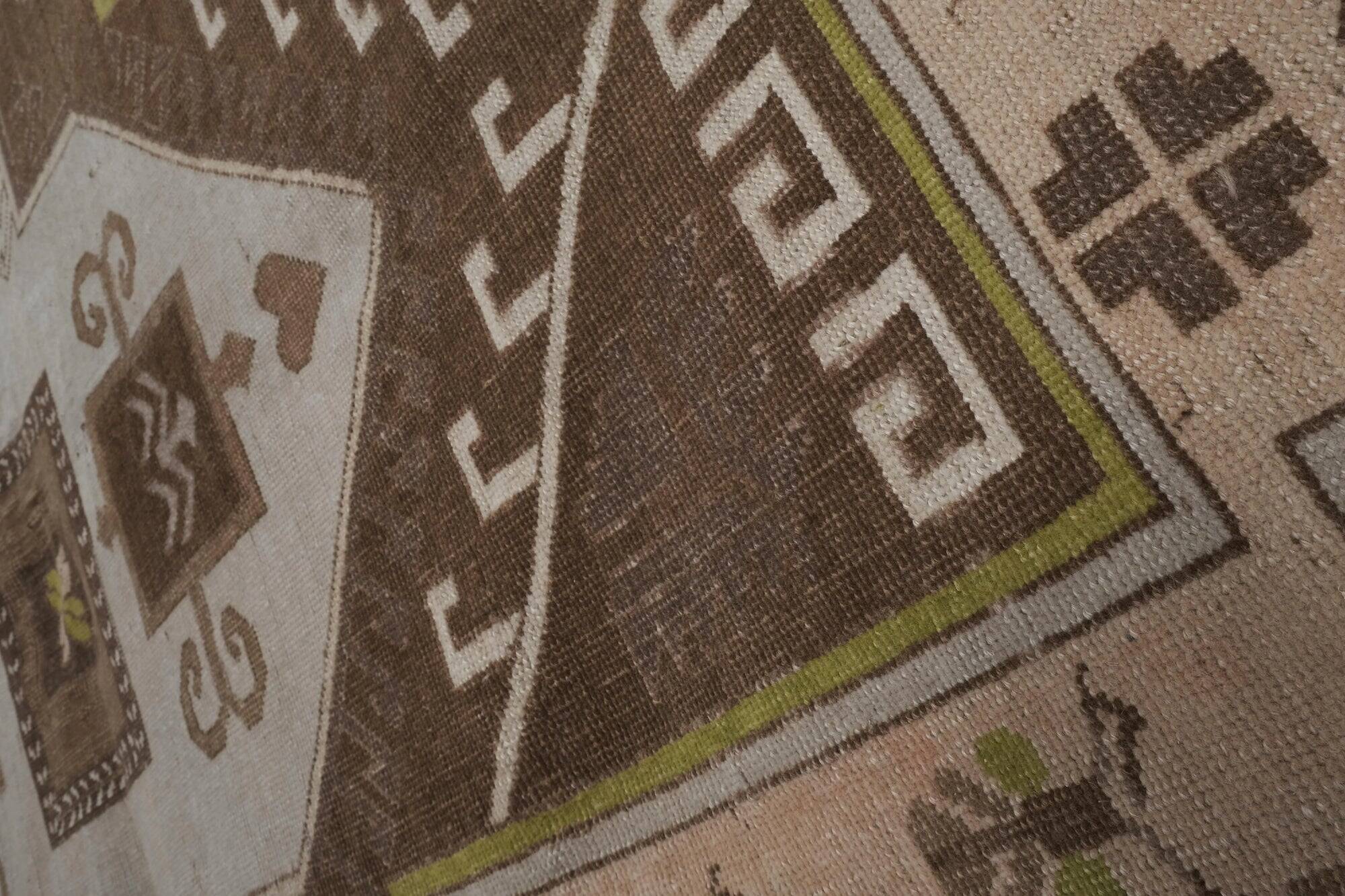 Vintage Turkish handmade rug 179x305 cm