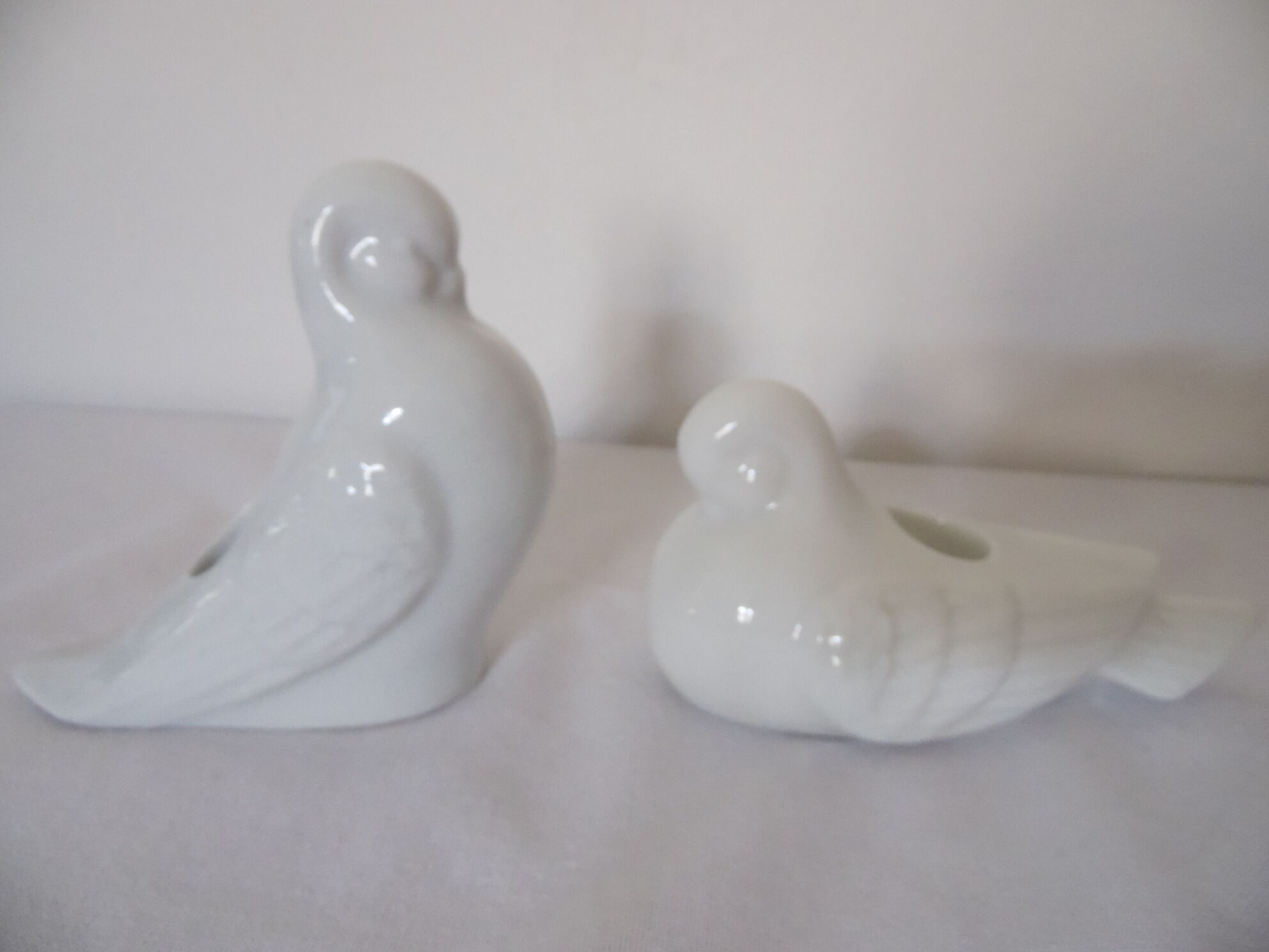 2 Ceramic candle holders shape white bird