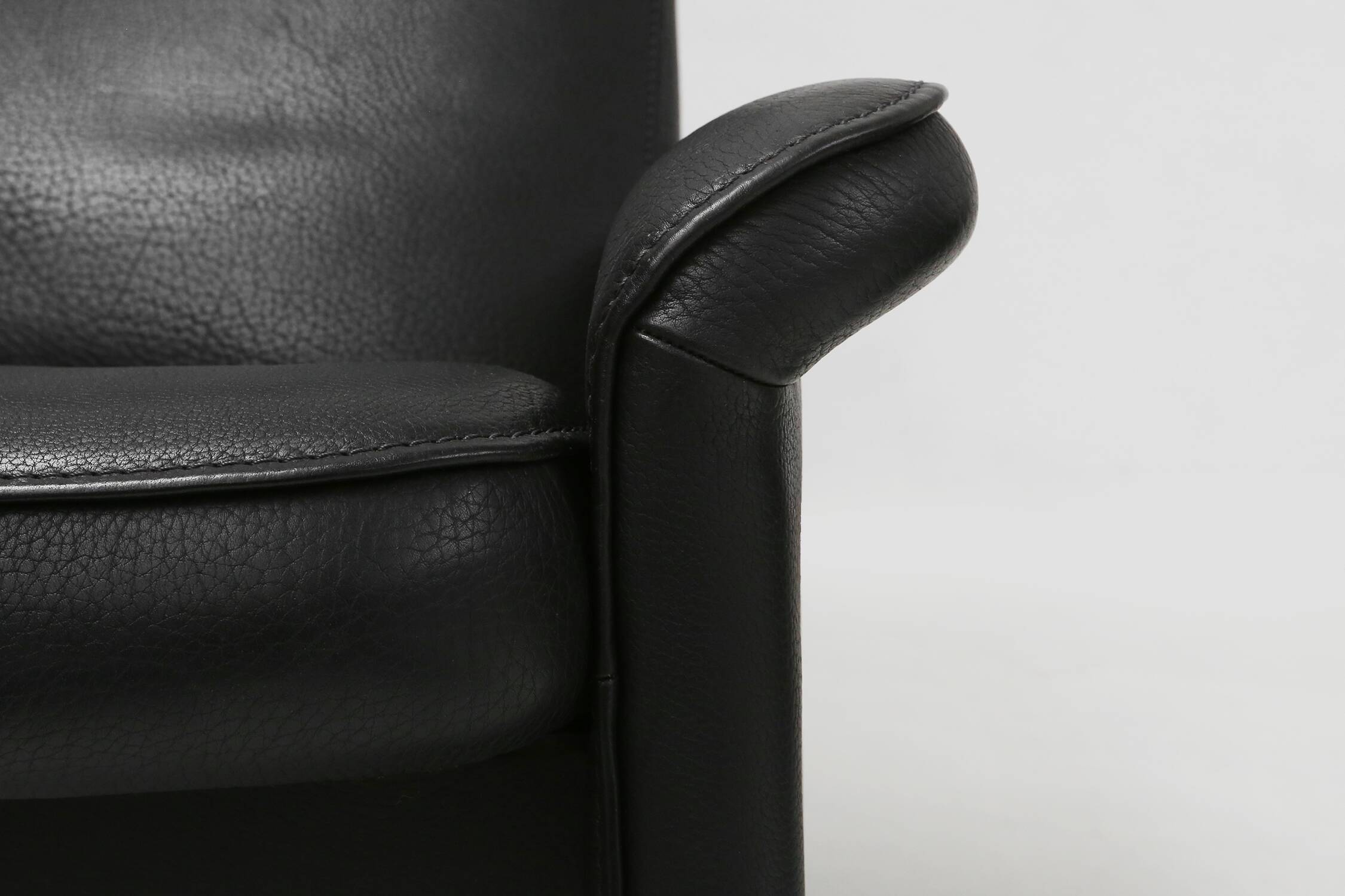 Exceptional De Sede DS50 lounge chair in black leather, Switzerland ca. 1980