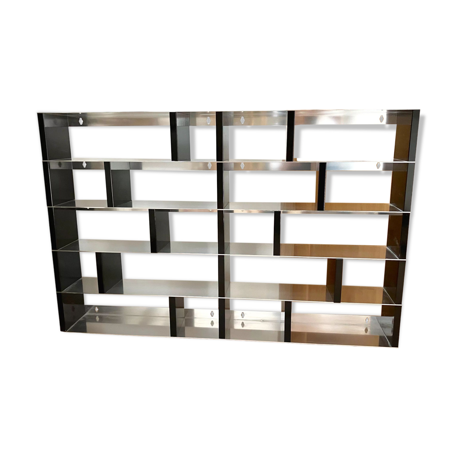 Cd storage designed by sharleen spiteri for habitat (2004)