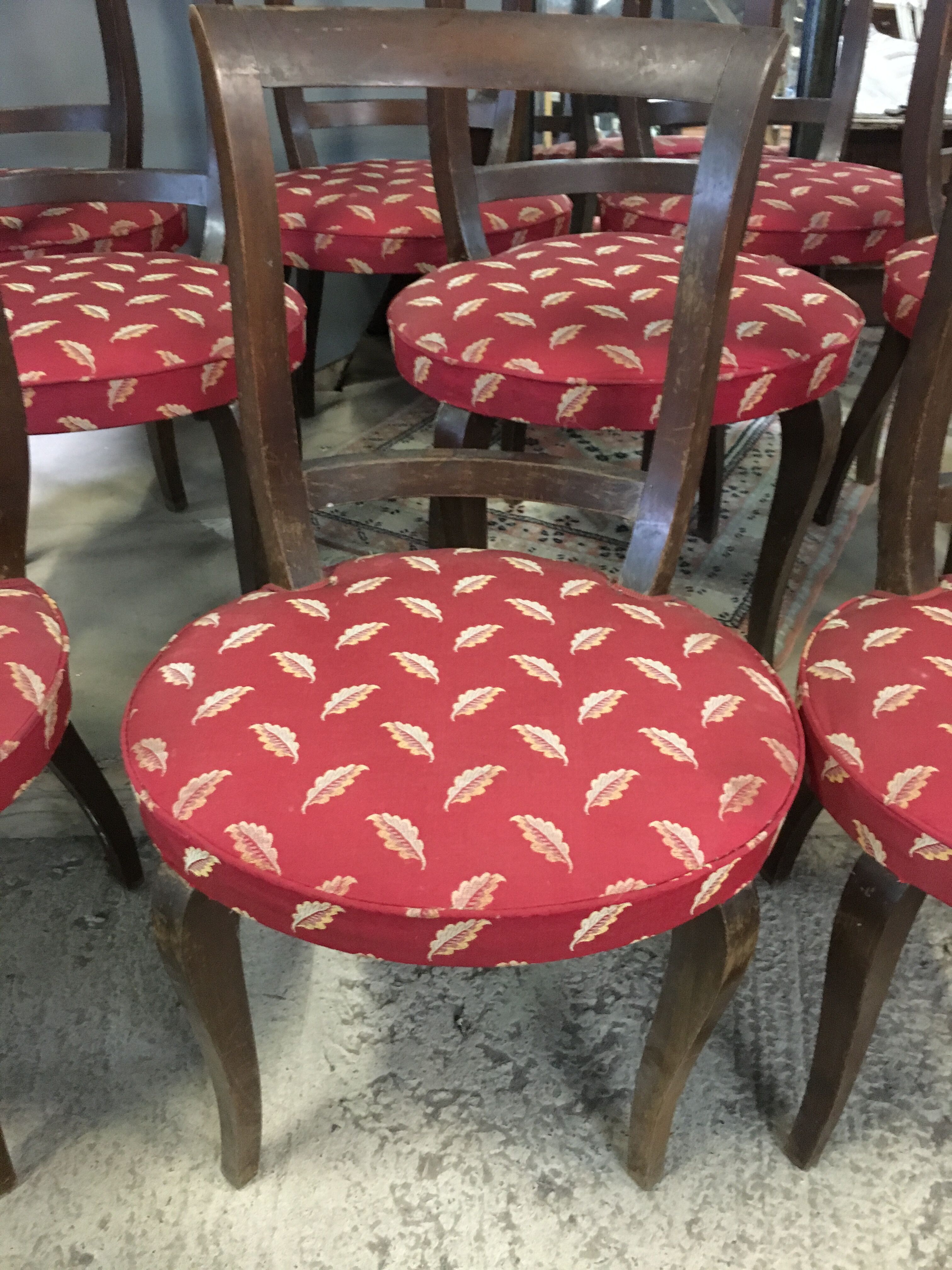 Set of 10 chairs