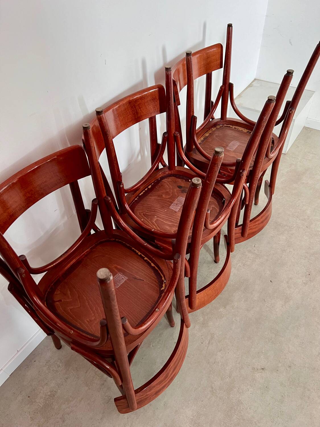 Set of 6 vintage 70s curved varnished wood bistro chairs