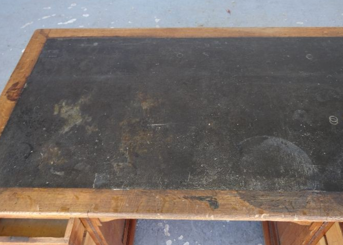 Bureau américain à caisson en chêne