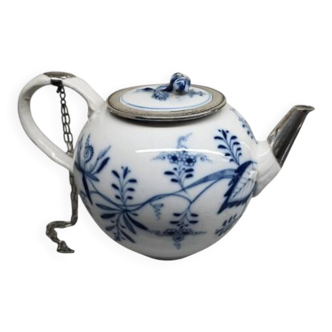 Antique German Porcelain Meissen Zwiebelmunster Teapot with silver, mid 180