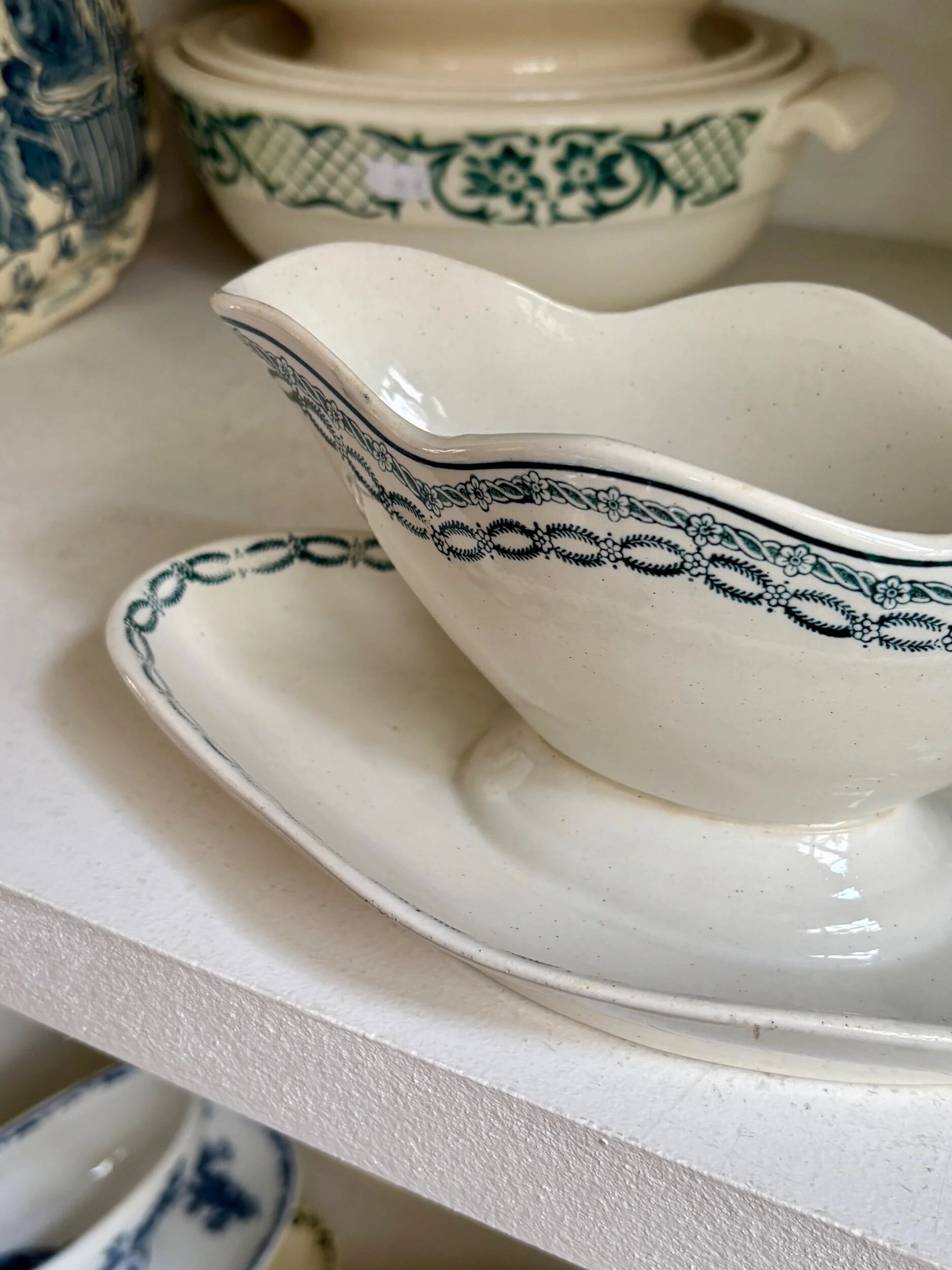 Saucière St Amand en terre de fer bleue