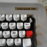 Typewriter underwood 319