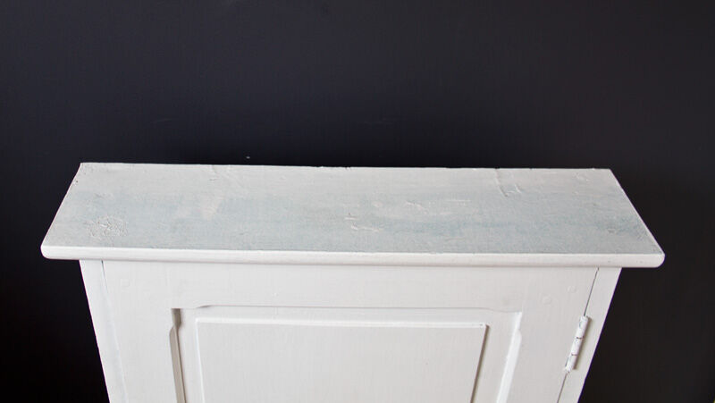 Grande armoire de toilettes