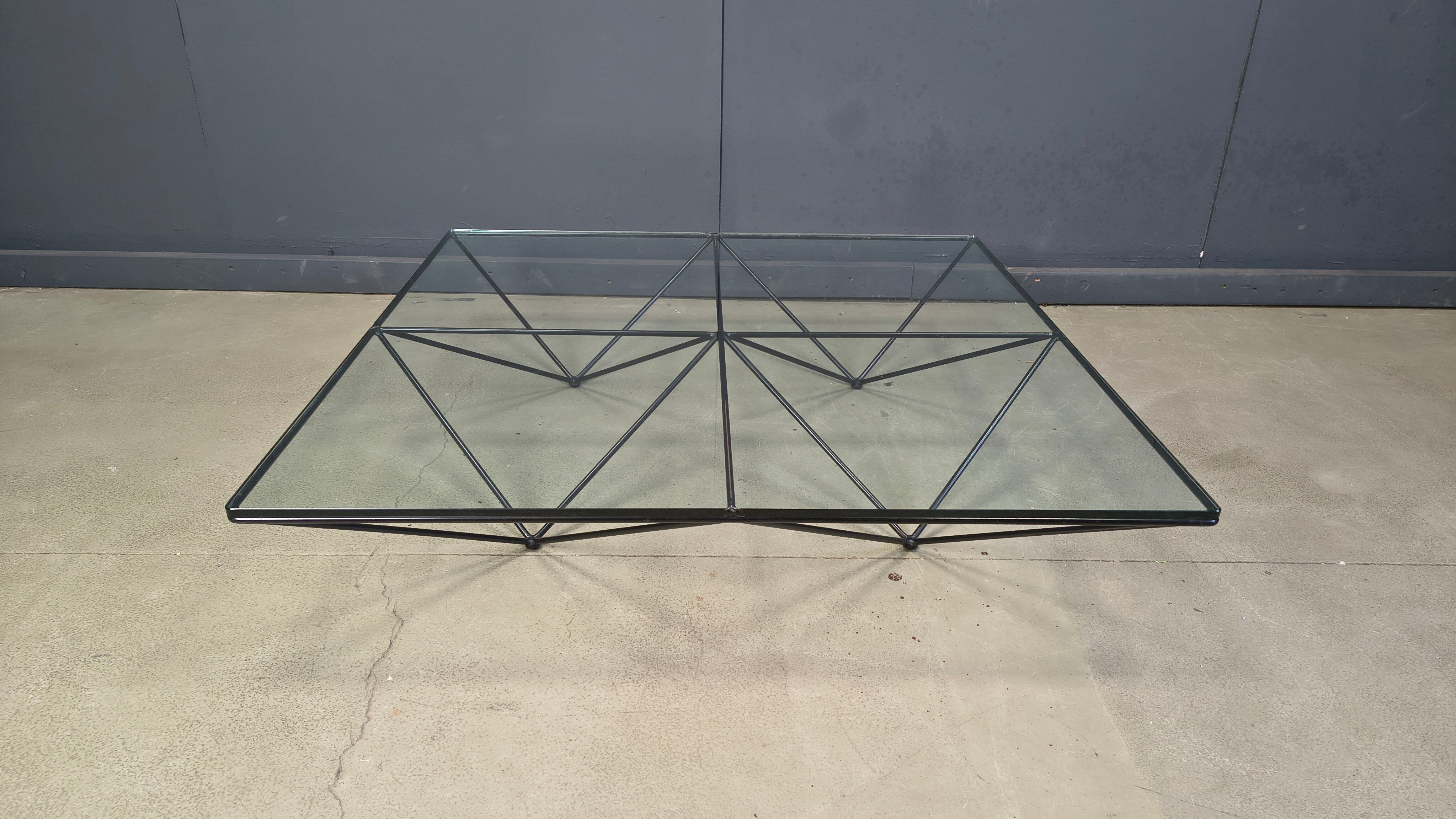 Grande table basse minimaliste Alanda par Paolo Piva pour B&B Italia, années 1980.