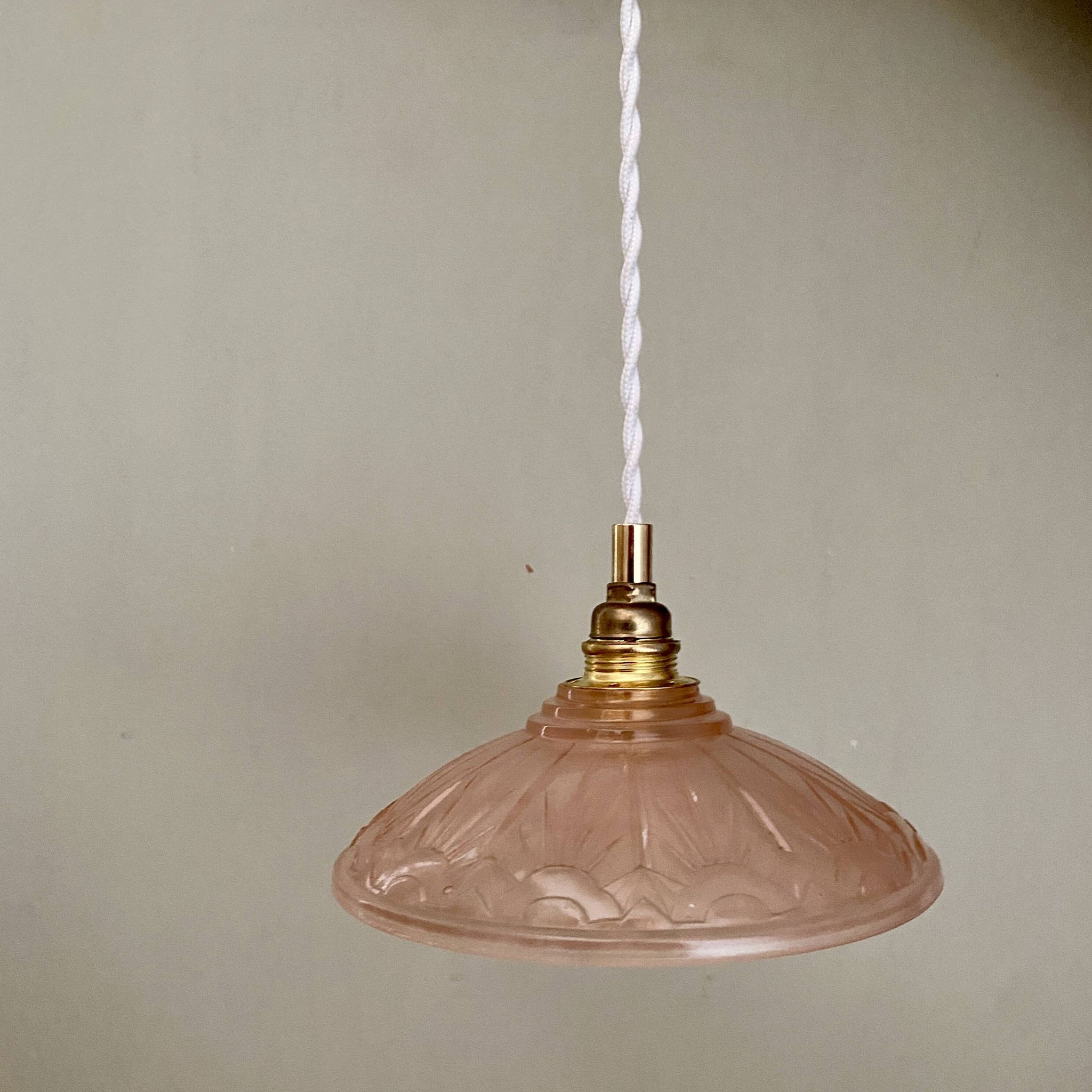 Vintage art eco lampshade pendant light in pink frosted glass