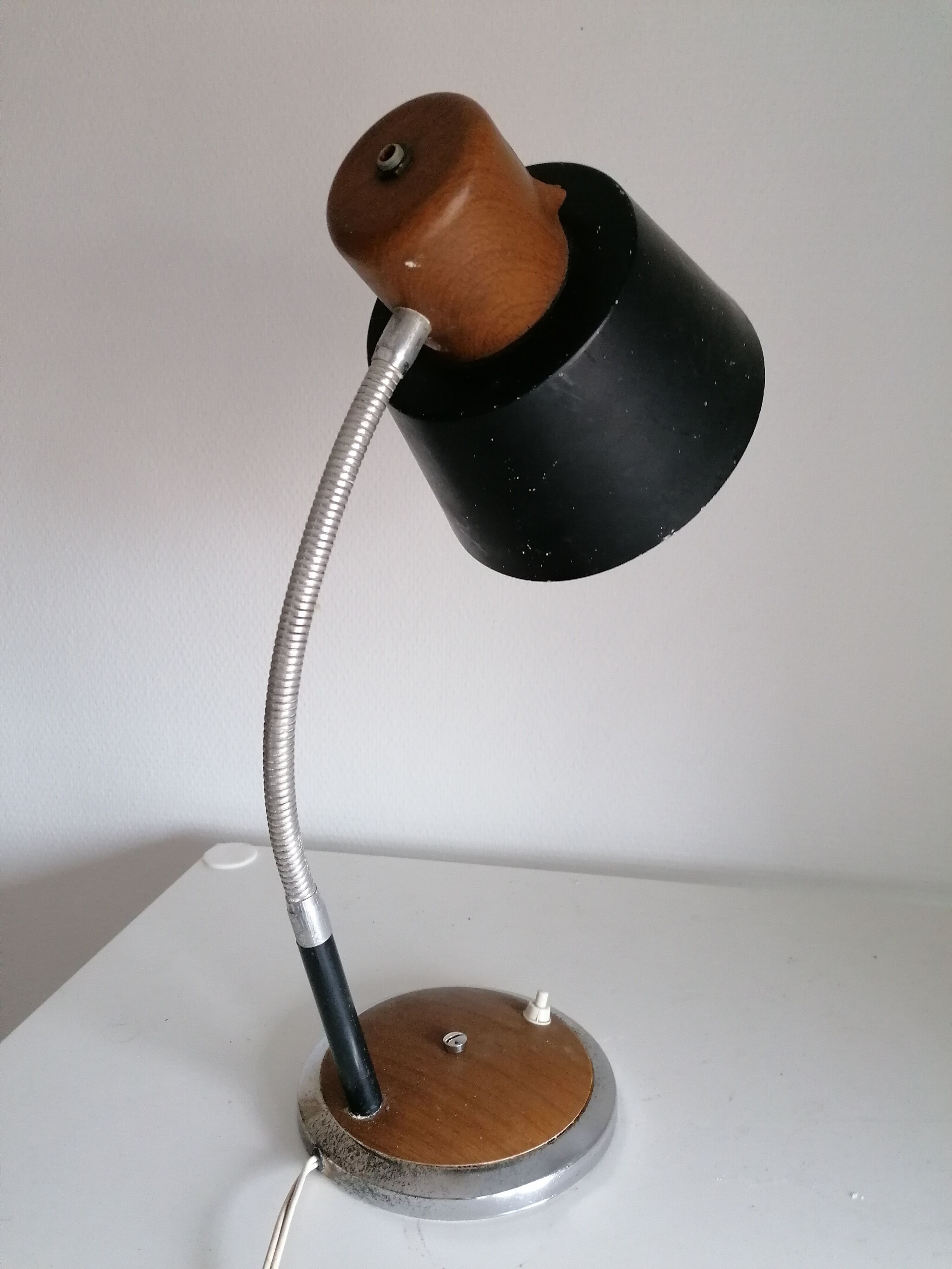 Vintage old school flexible desk lamp