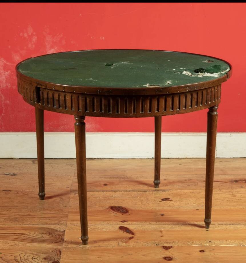 Console ou table à jeux de forme demi lune À plateau dépliant