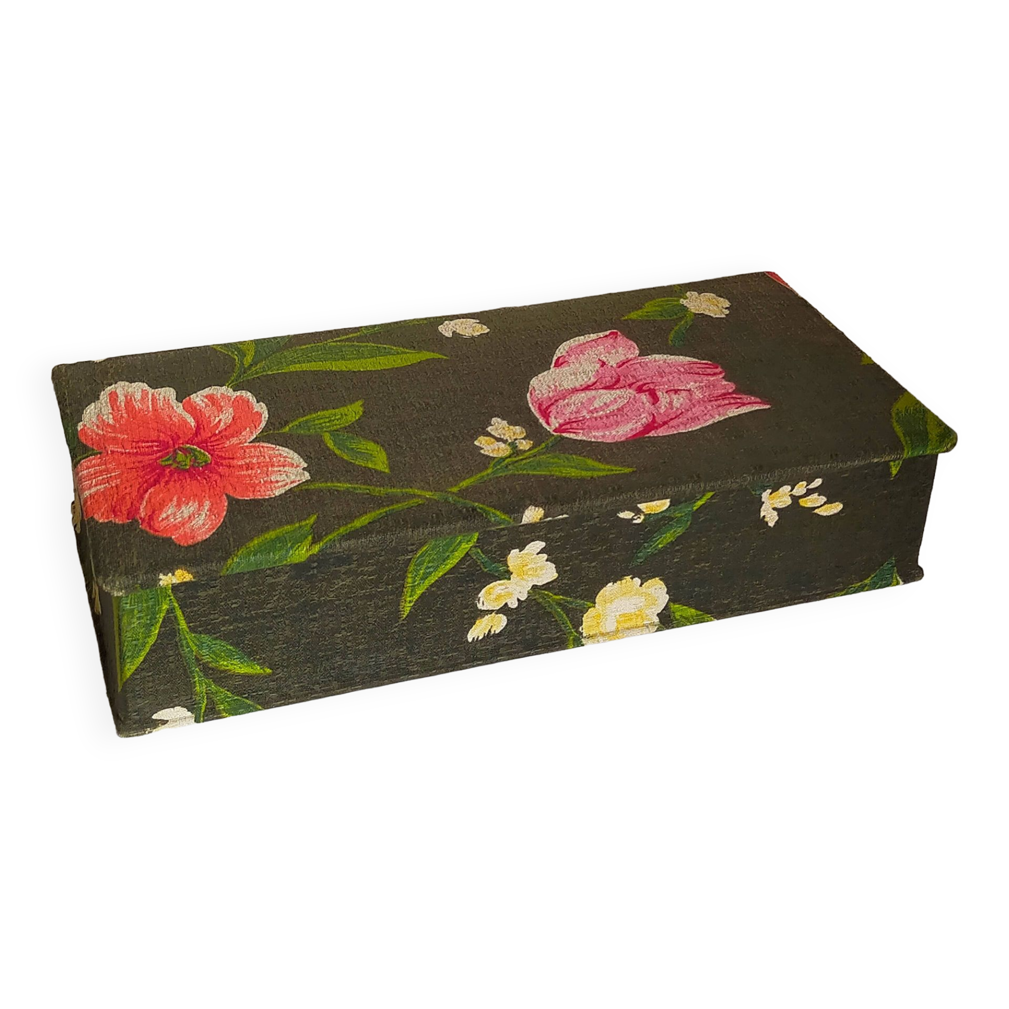 Box padded with old fabric