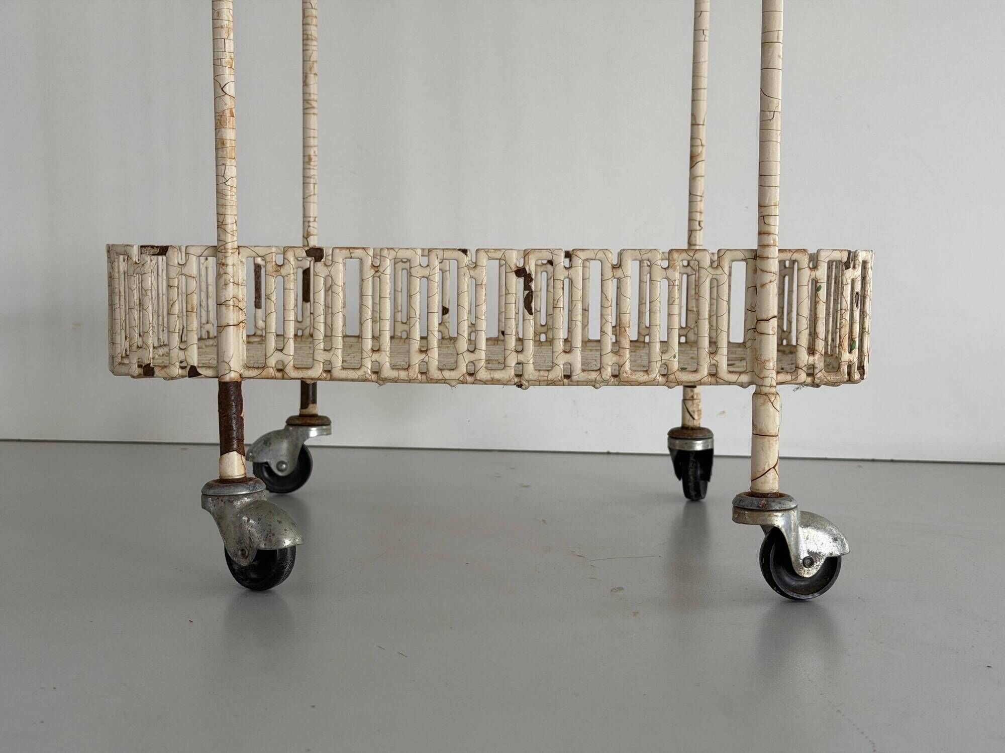 Bar cart or service table in white metal, 1960, France