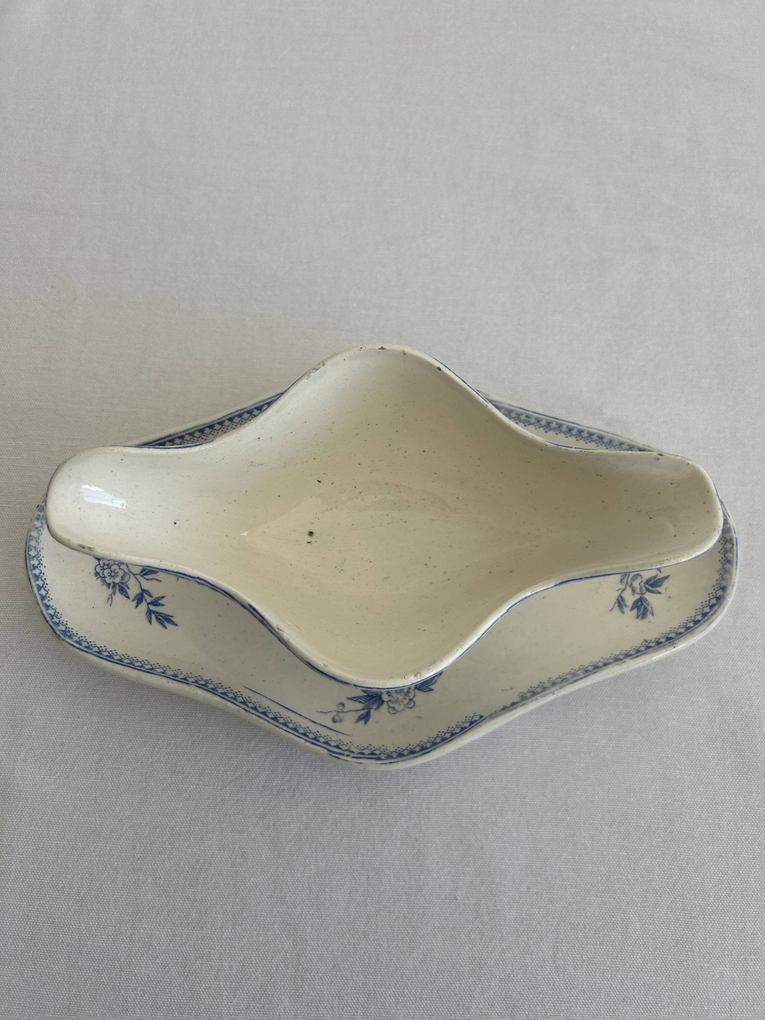 Antique sauce boat in earthenware – Grigny – blue floral decoration