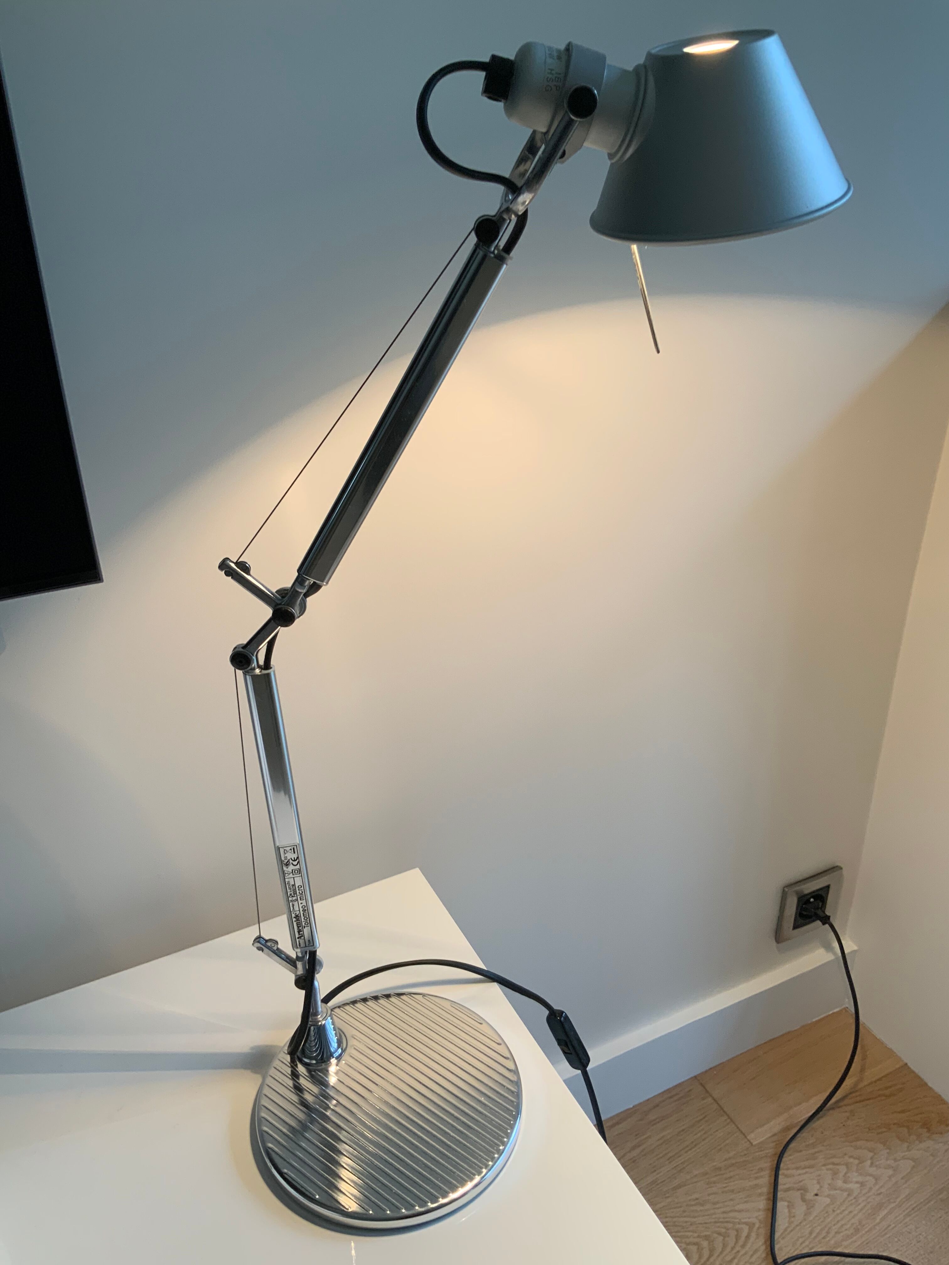 Tolomeo desk lamp