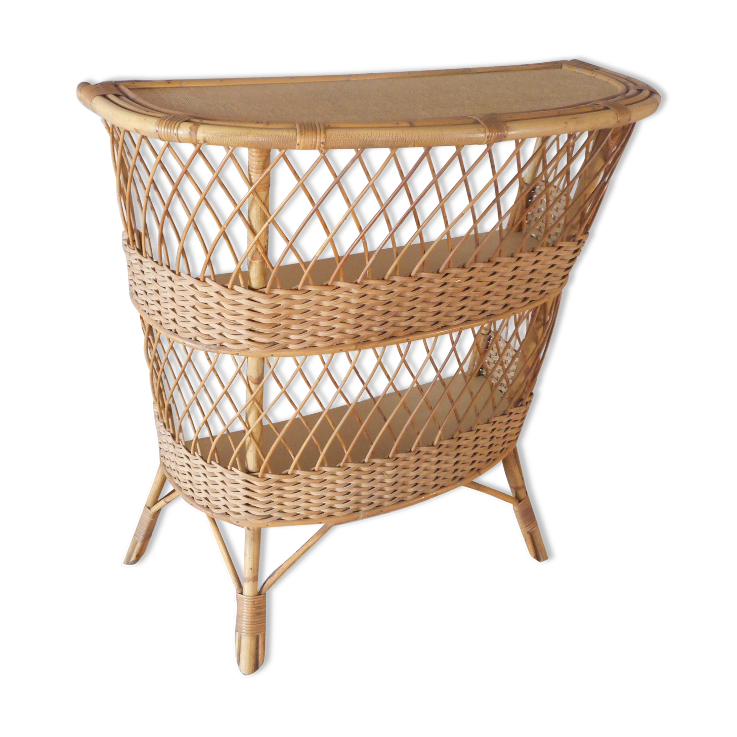Rattan bar