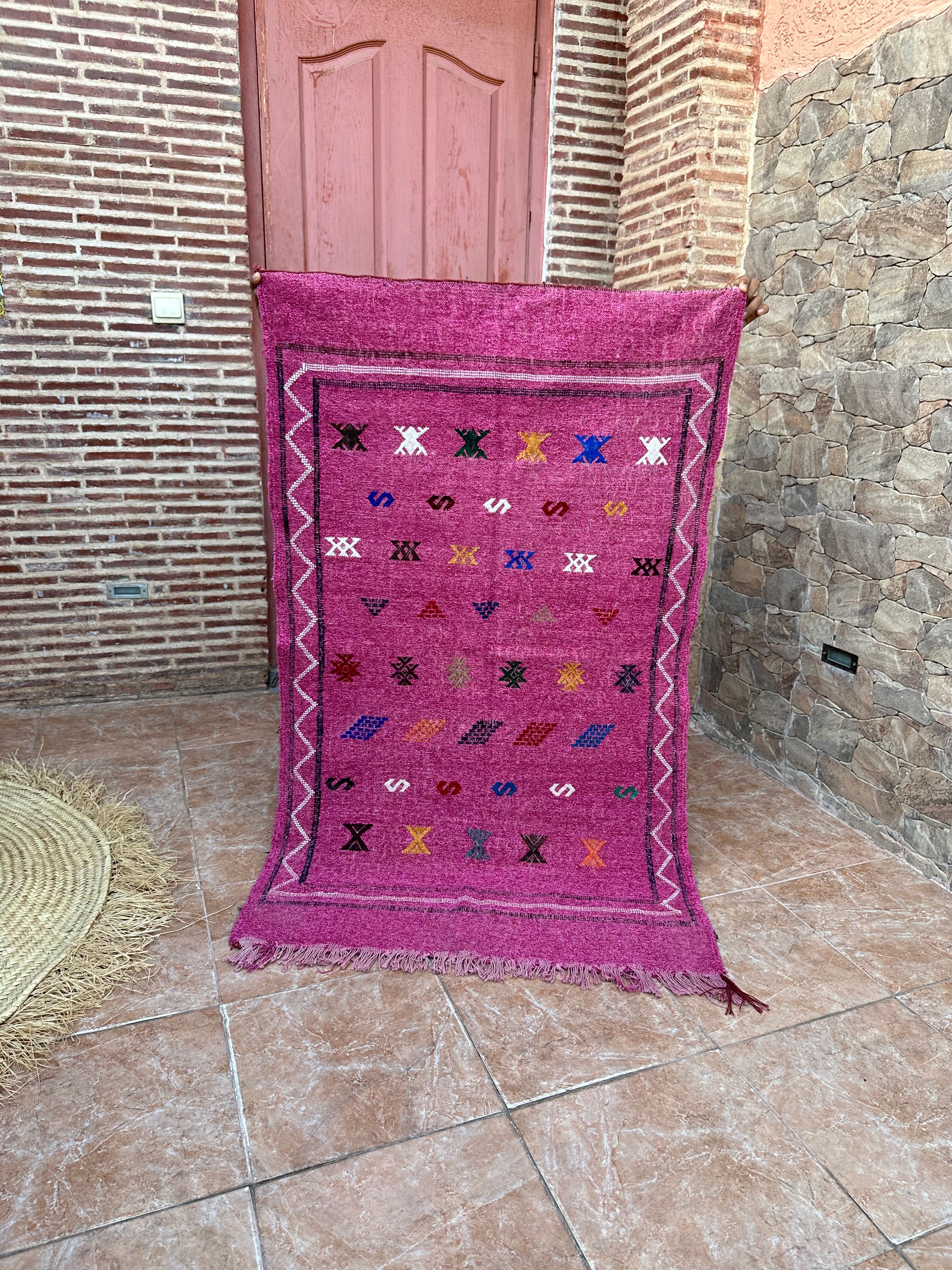 Handmade wool Berber rug: Moroccan Kilim Boho floor rug