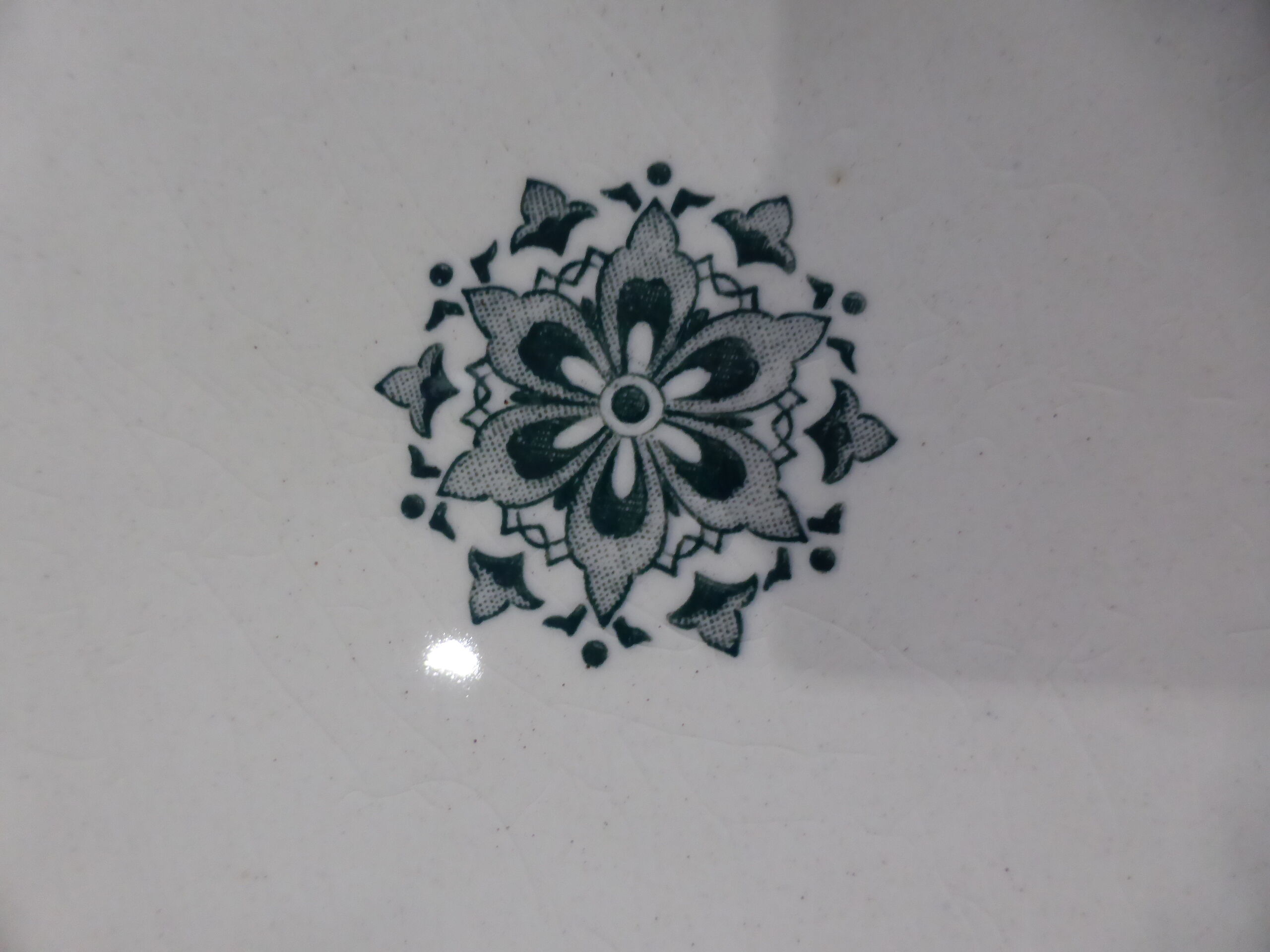 4 vintage flat plates in iron earth from HBC