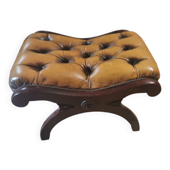 Chesterfield footrest