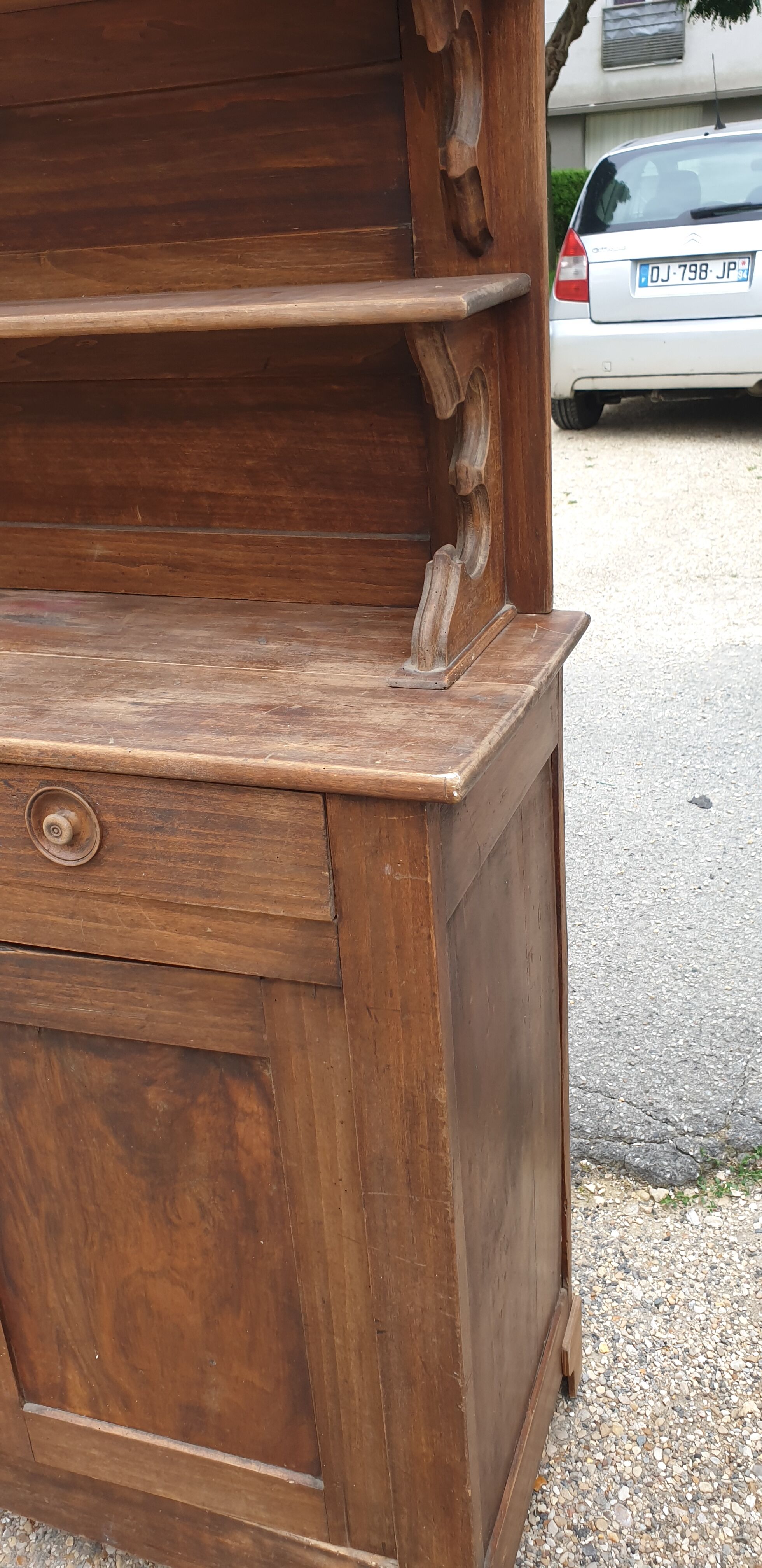 Double body country buffet