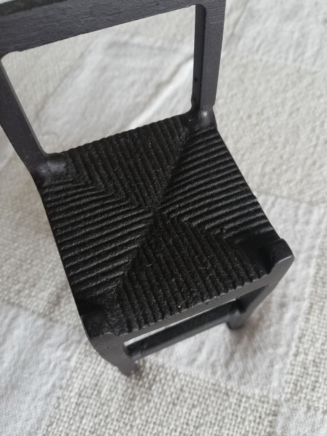 Chaise miniature fer forgé