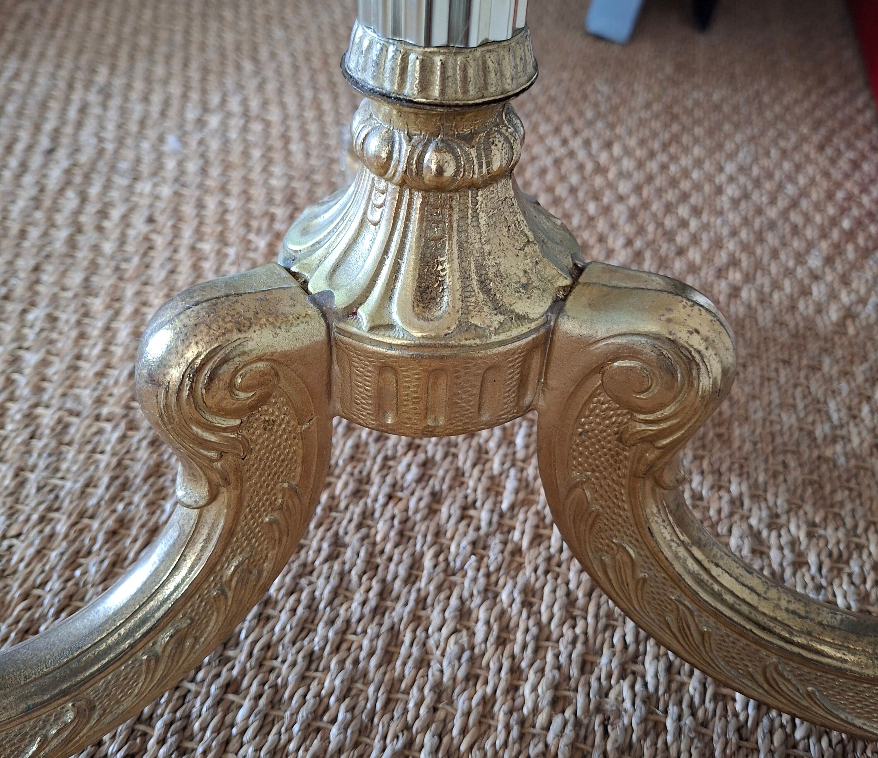 Golden parrot coat rack