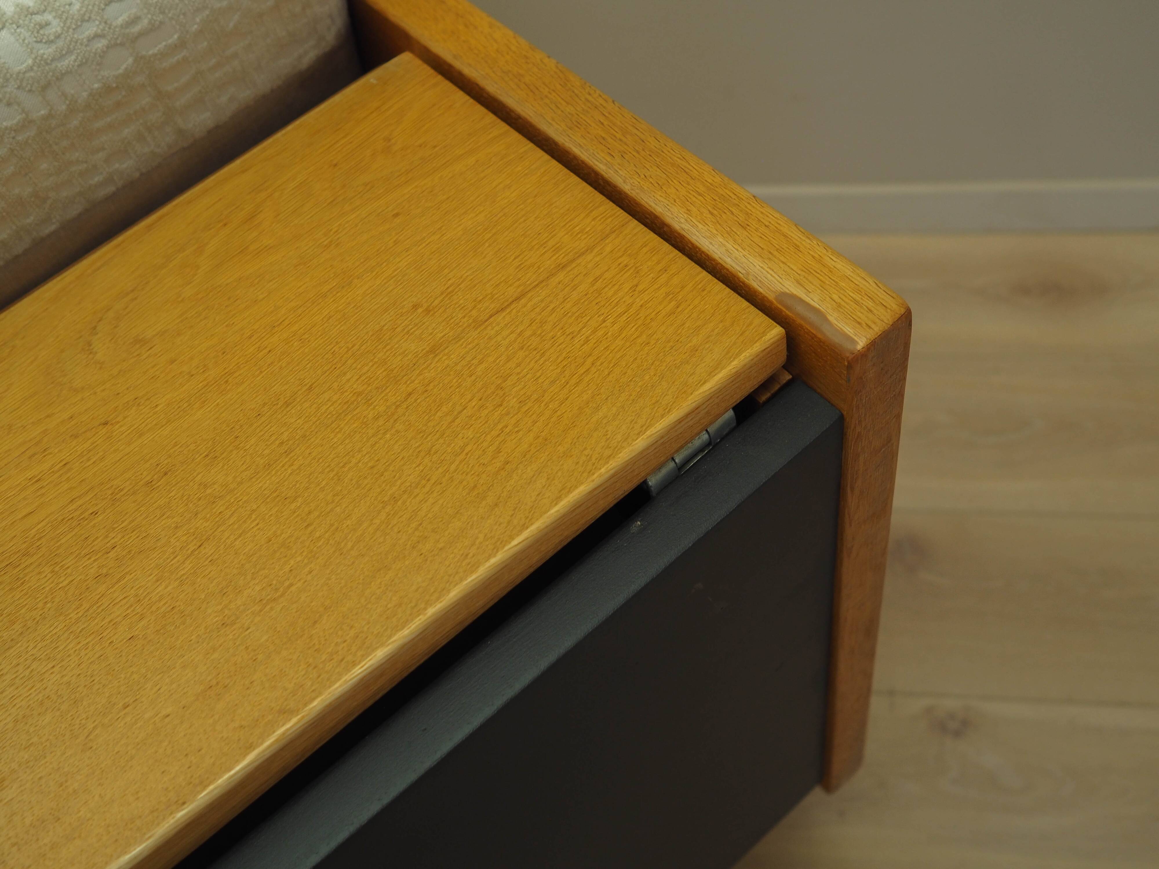 Canapé en chêne, design danois, années 1960, designer : Hans J. Wegner, fabricant : Get