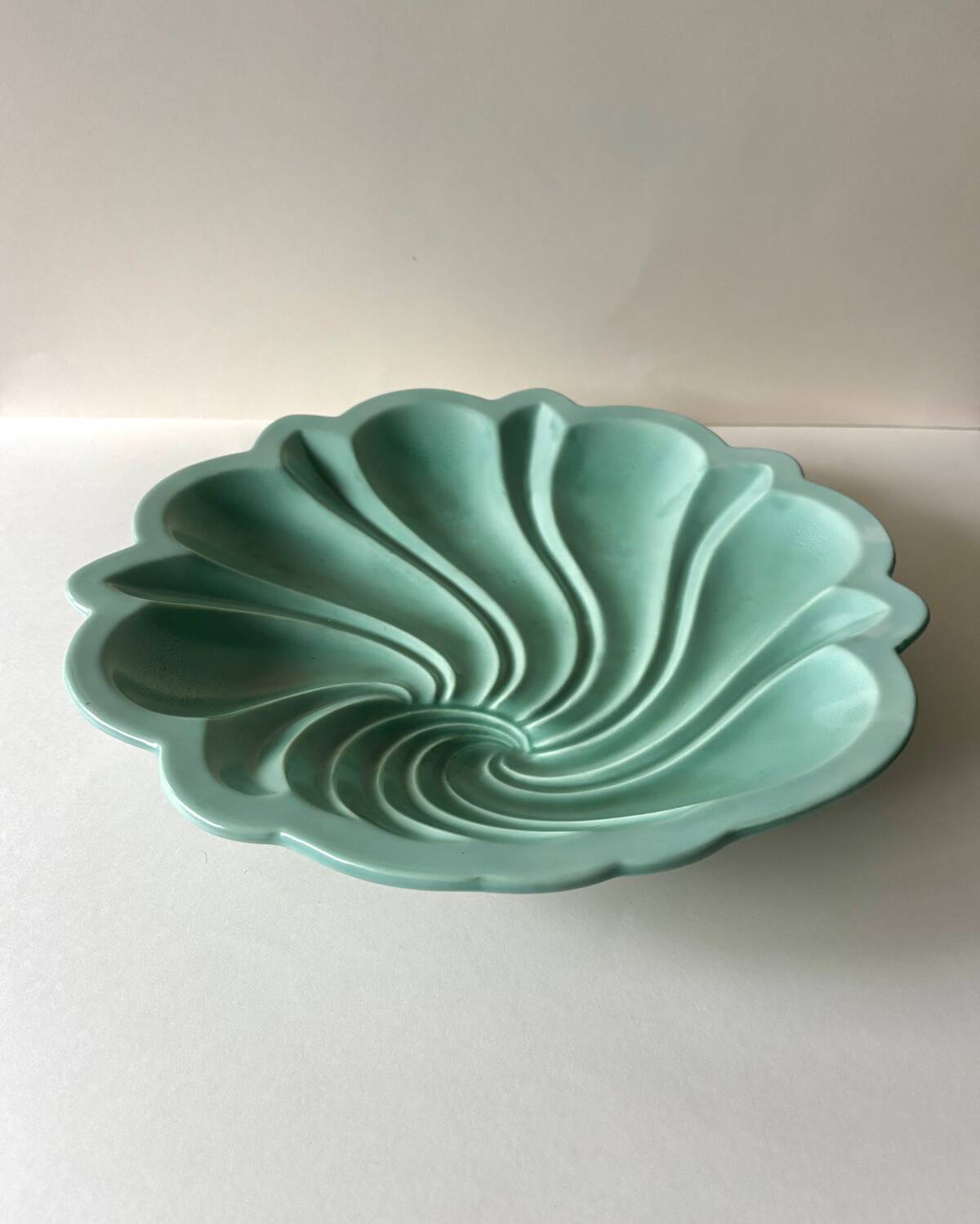 Grand Plat Celadón  pour Gefle Porslinsfabrik 1930s