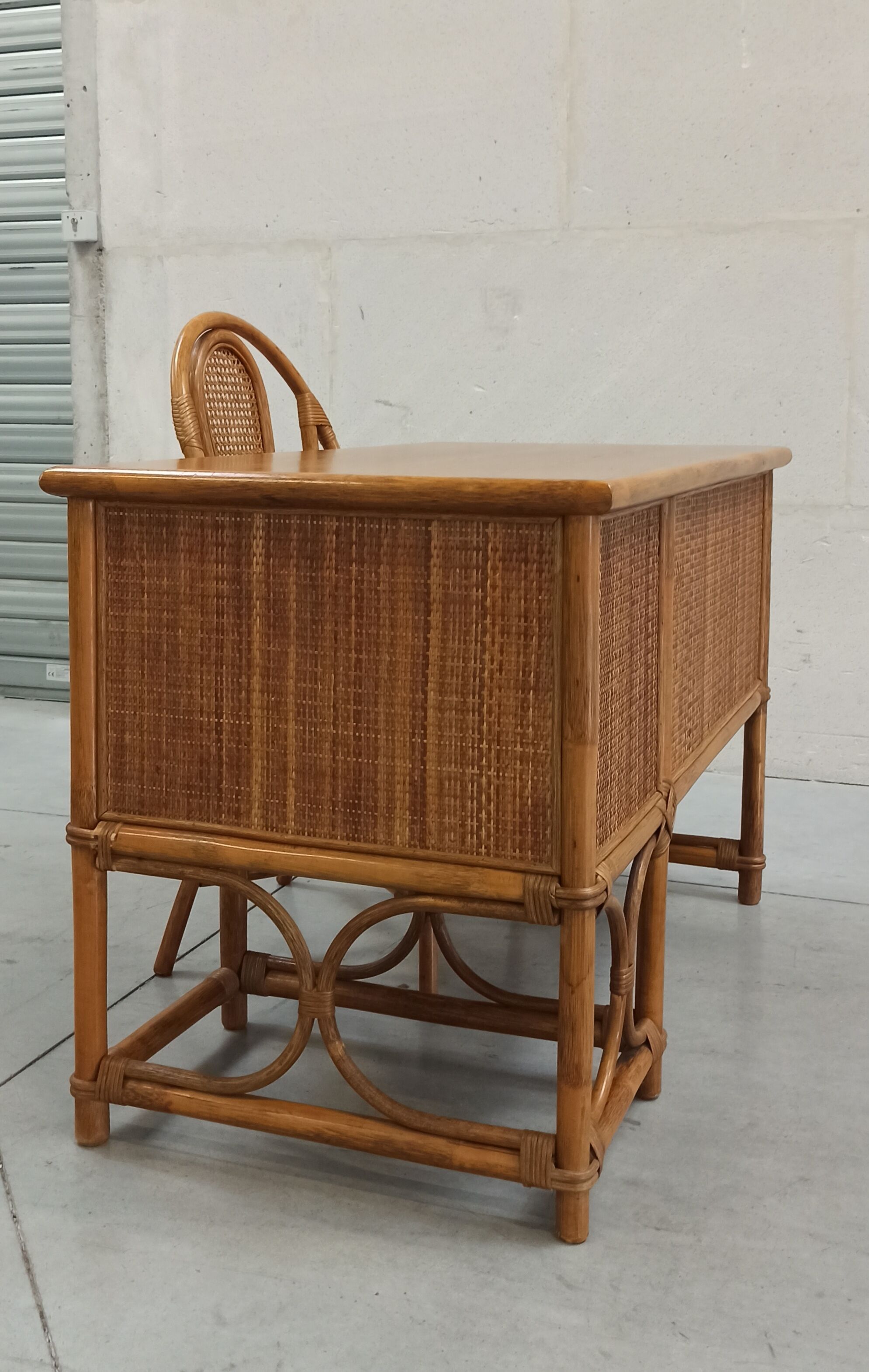 Bureau et chaise en bambou et rotin