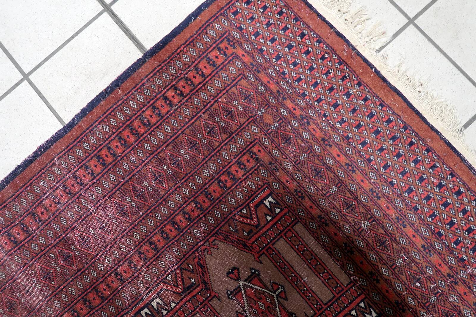 Handmade vintage Uzbek Bukhara rug 95cm x 157cm, 1950s