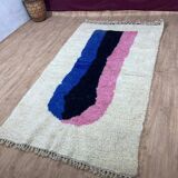 Traditional handmade Berber rug size 150 x 250 cm