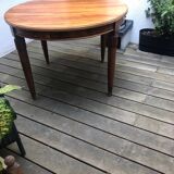 Extendable oval dining table in solid wood