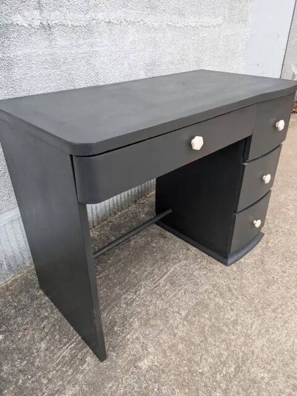 Bureau adulte ciré