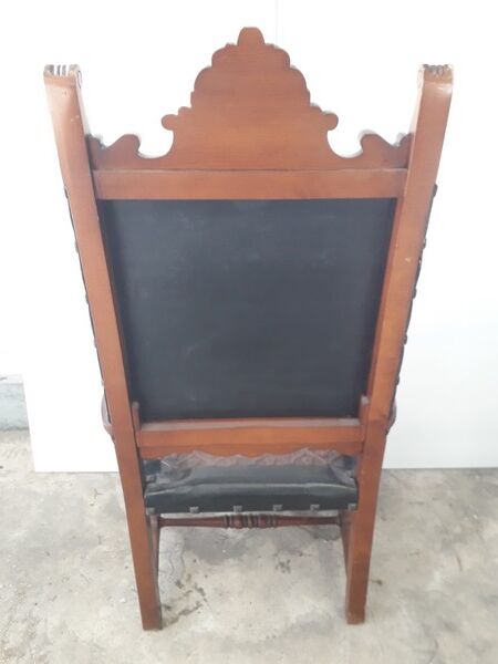 Spain truncated chair solid wood scuplté and leather