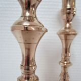 Paire de bougeoirs laiton massif néo classiques années 60