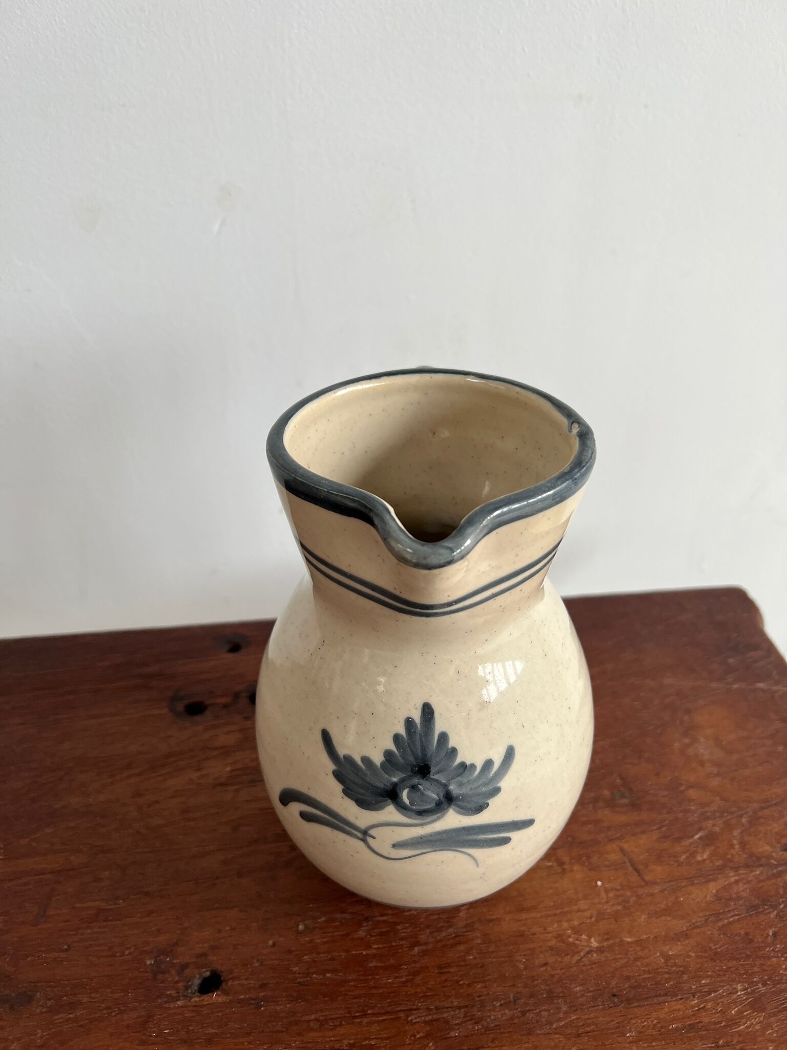 Off-white glossy ceramic decanter, hand-painted gray blue patterns H:20cm