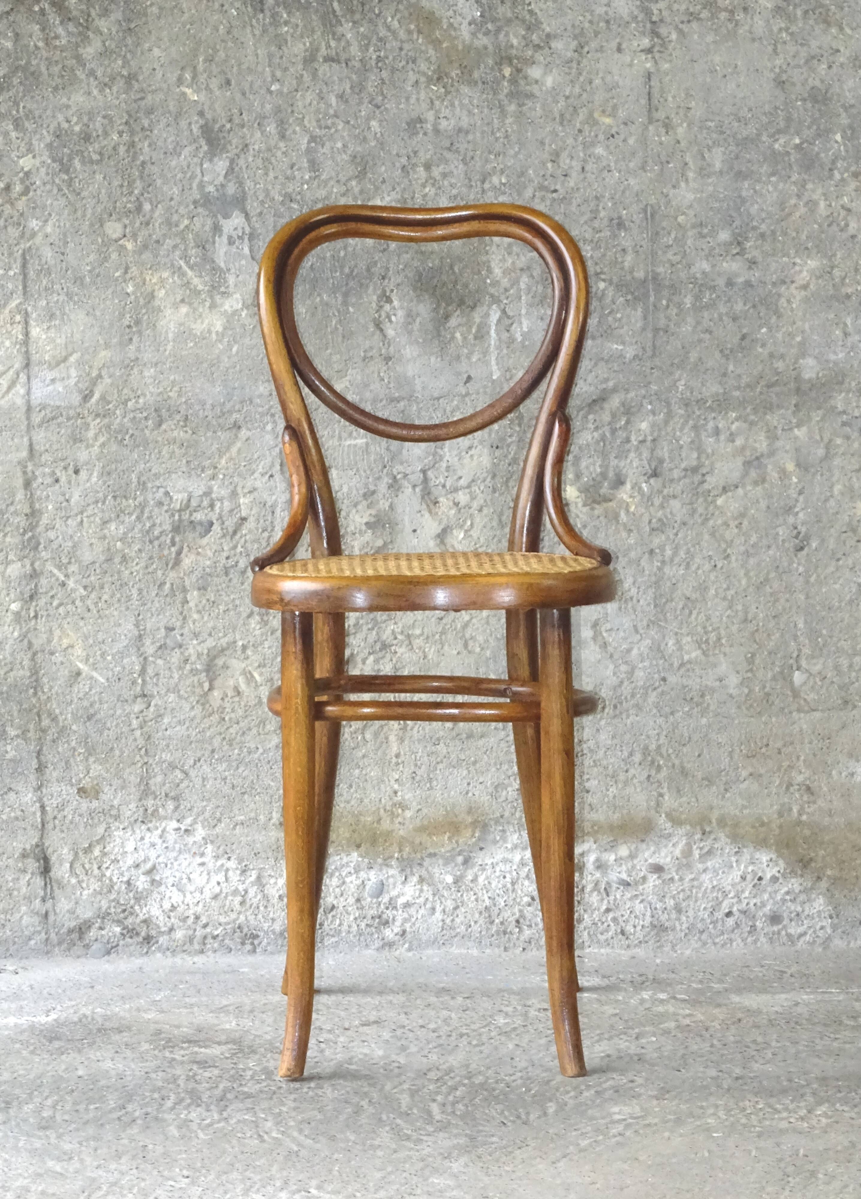 Piano chair by Thonet No.28 of 1900 cannée